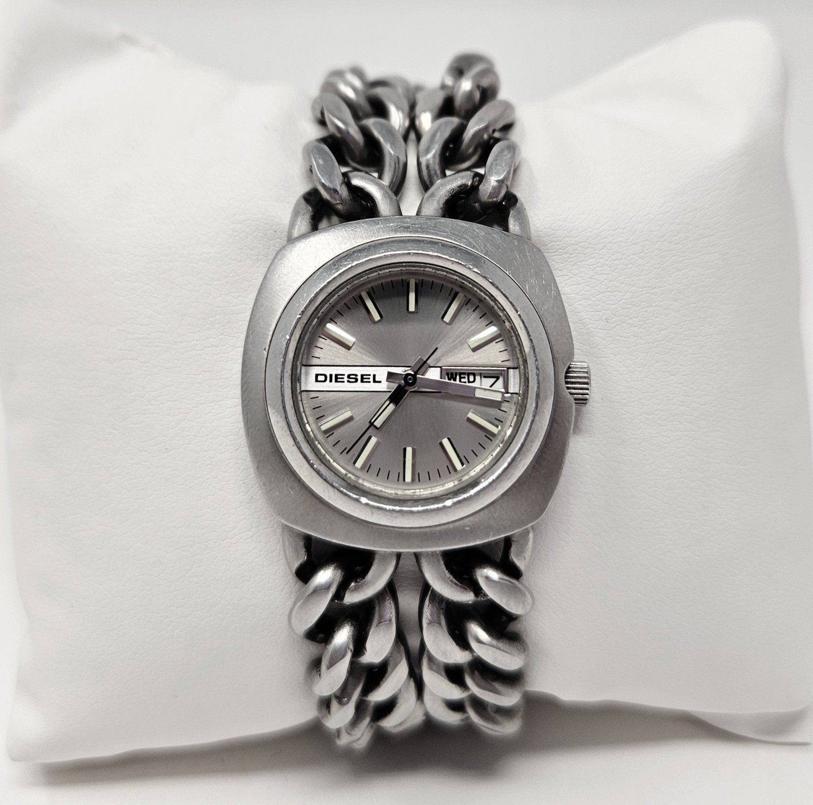 Vintage Diesel DZ-2086 Women’s Dual Chain Quartz Watch Japan 10 BAR Rara!!!