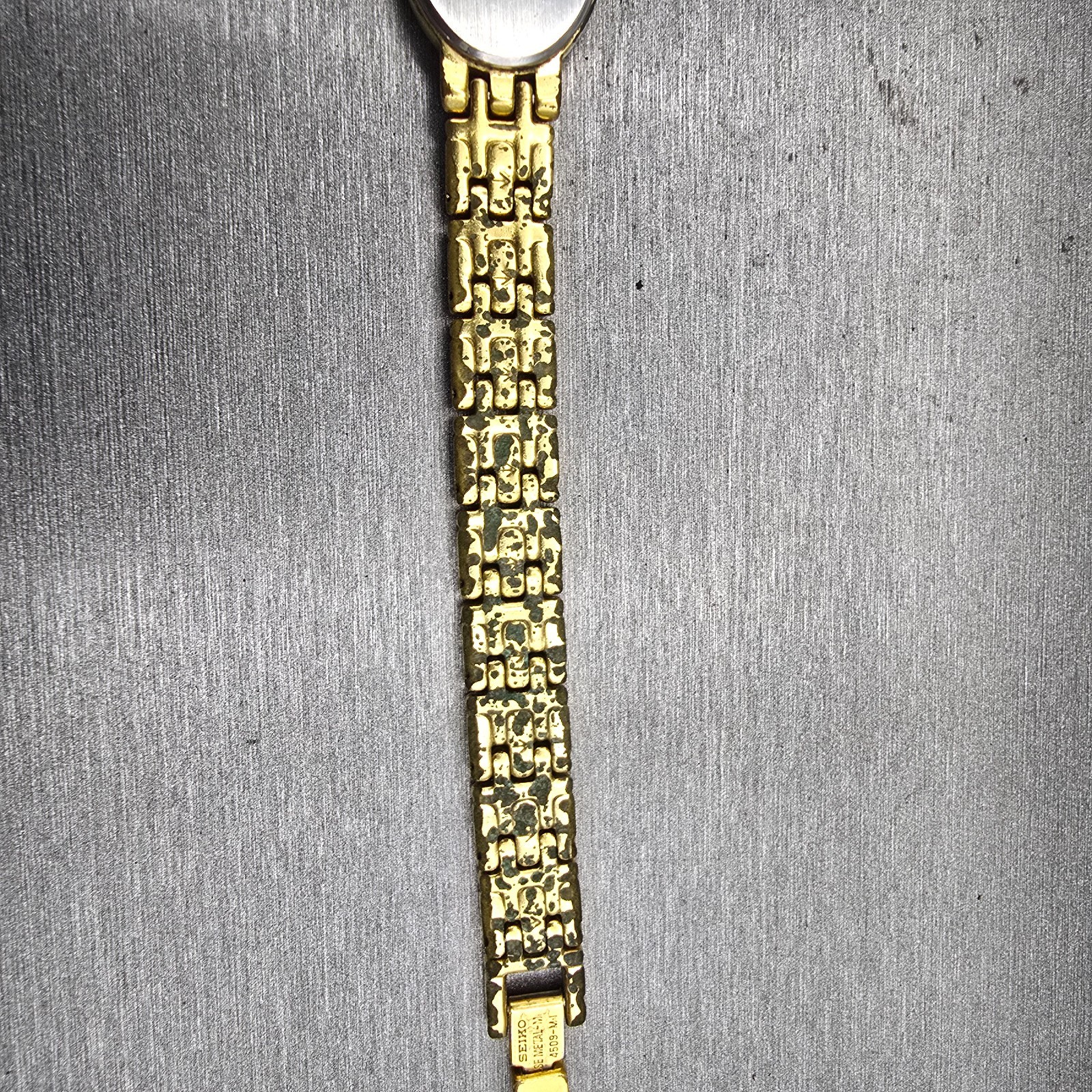 Seiko Watch Women 17mm White Dial Gold Tone Oval 1N00-6M90 New Battery Vintage