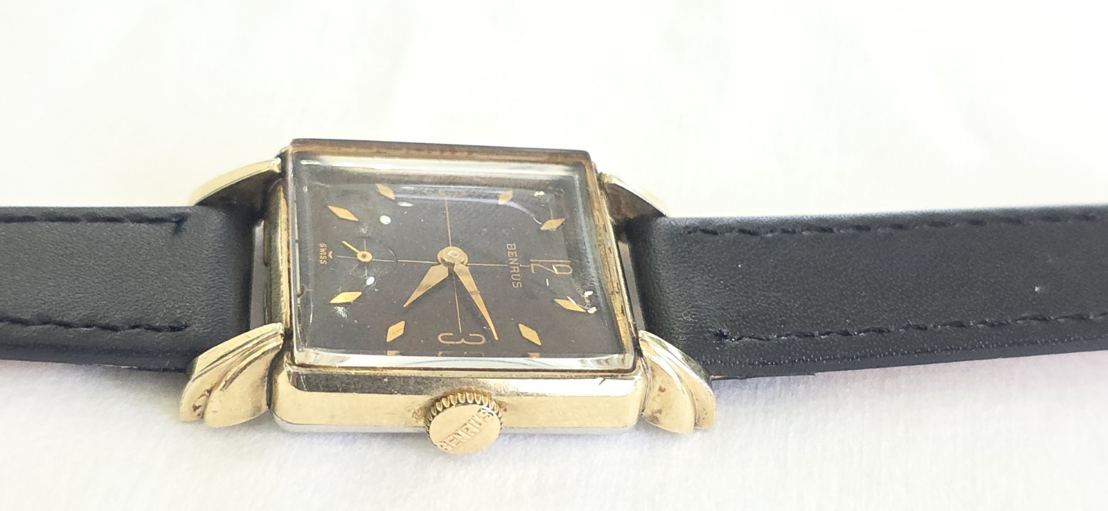 Vintage Benrus Crosshair Brown Dial Cal DM21 Men’s 26mm Wind Up Tank Watch