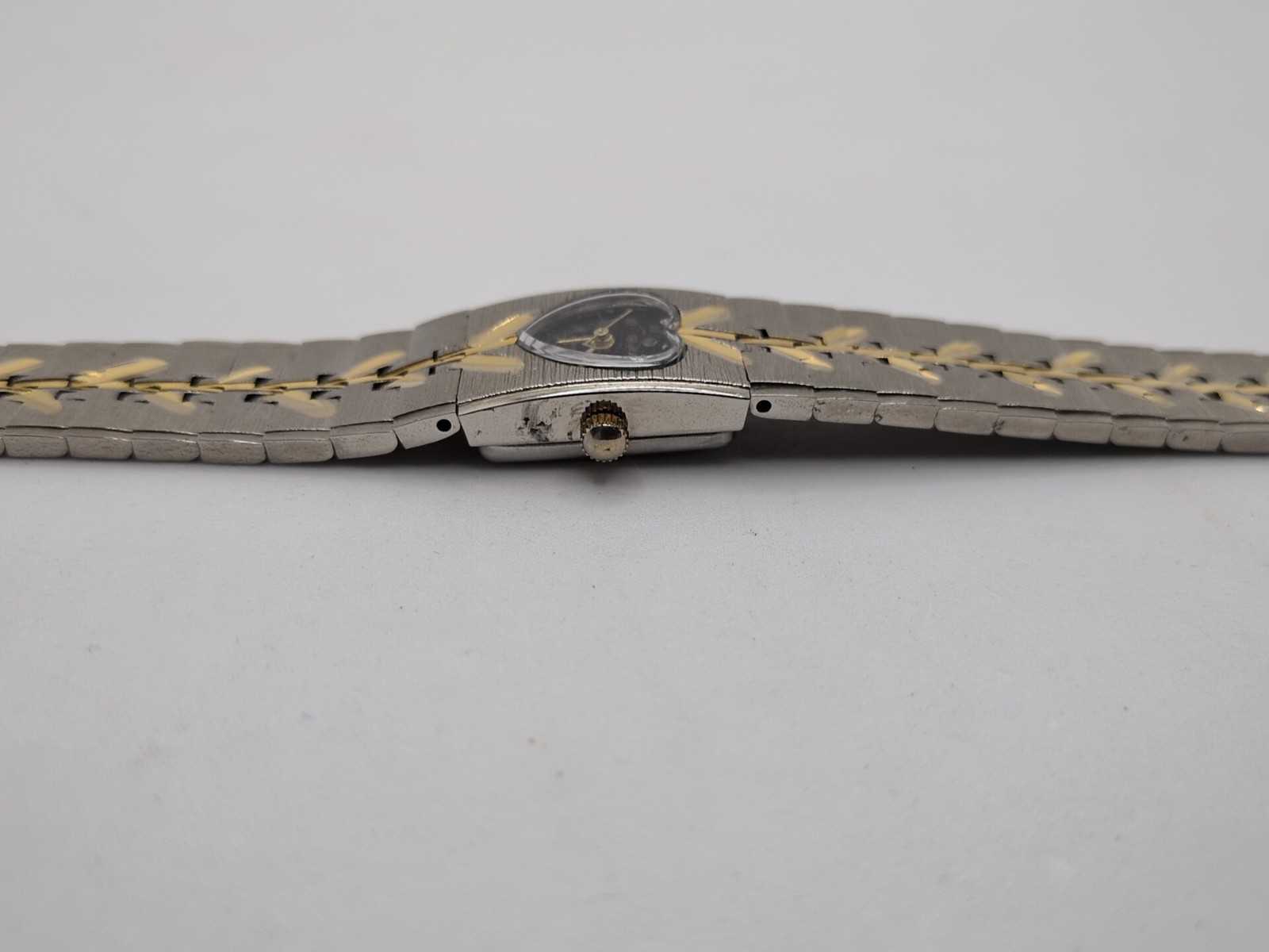 Geneva Antimagnetic Manual Watch Heart Shaped Bezel Brushed Silver Gold 7.5″