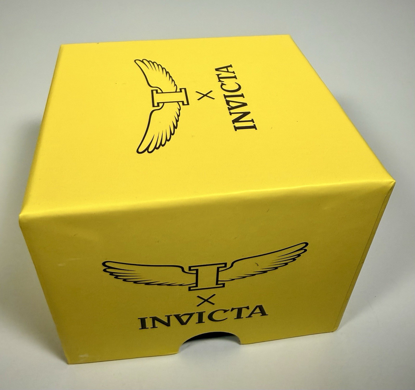Invicta Specialty I Mens All Gold Tone Dial Metal Bracelet Quartz Watch 69962