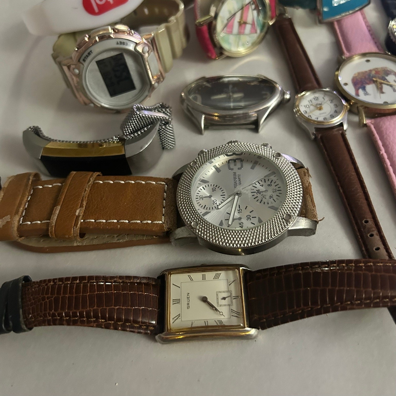 Assorted Watches Used Not Working For Parts Or Pieces lot 4