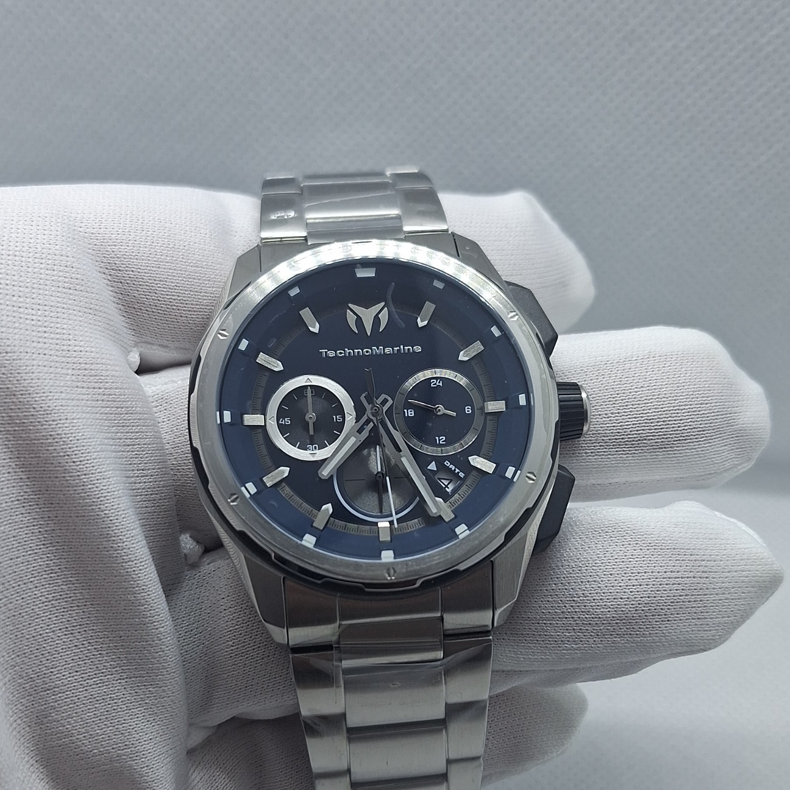 TechnoMarine Ocean Nomad Quartz Chronograph Date Blue Dial 45mm SS Bracelet