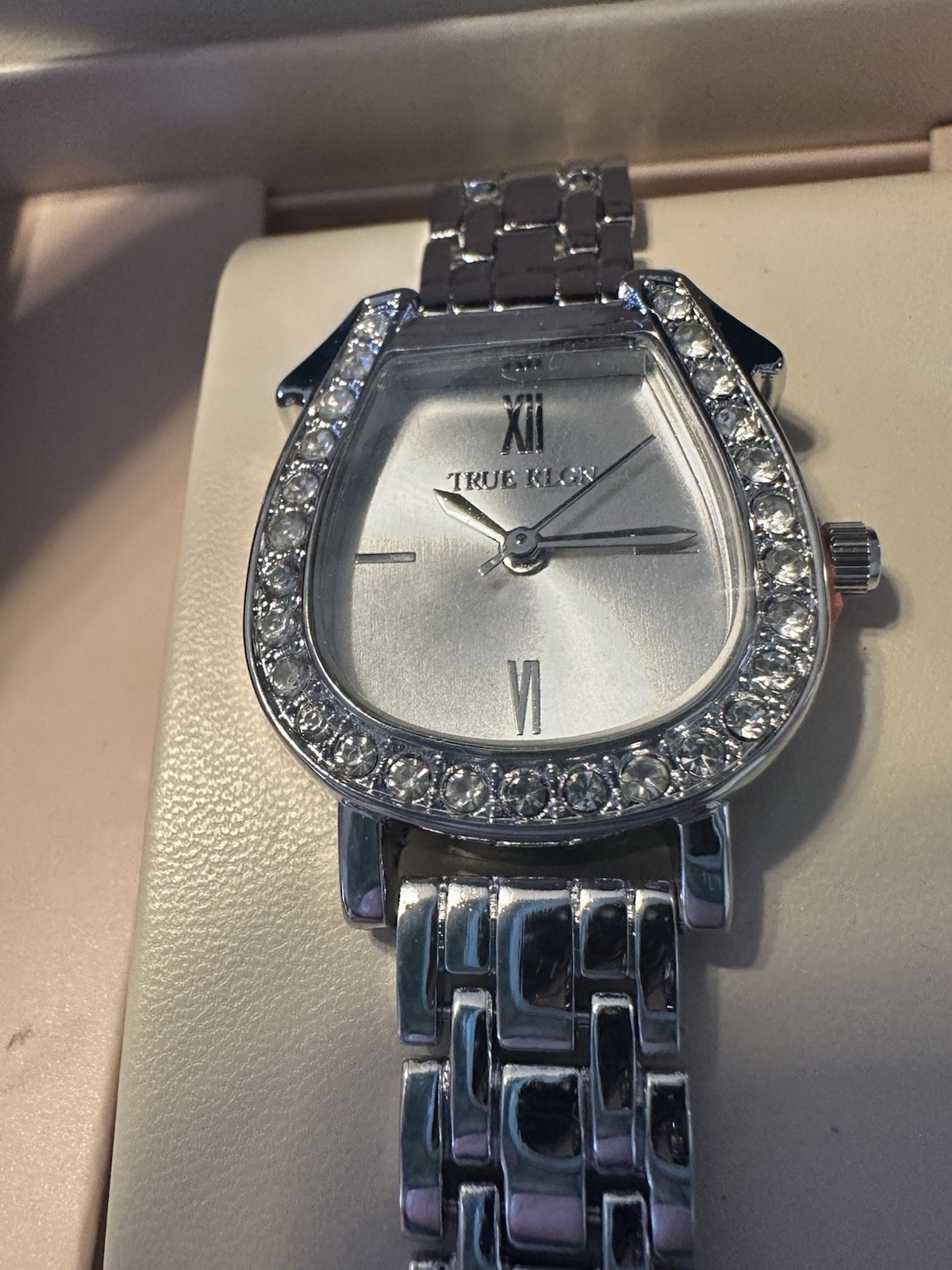 True Religion Women’s Gold Watch Crystal Horseshoe Bezel Dress Jewelry New