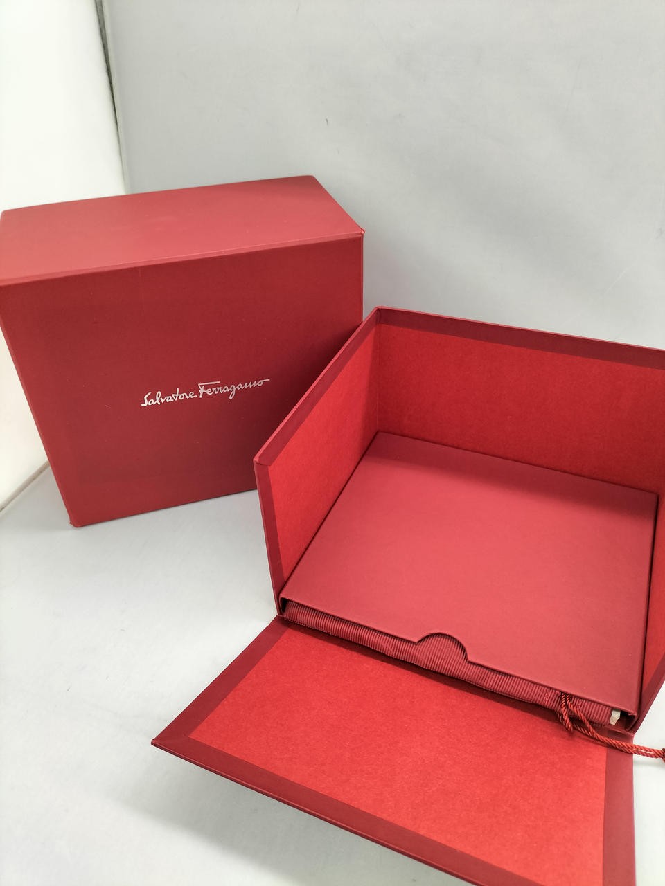[A4N] Salvatore Ferragamo Classic Minimalist Unknown Reference Quartz [z8s]