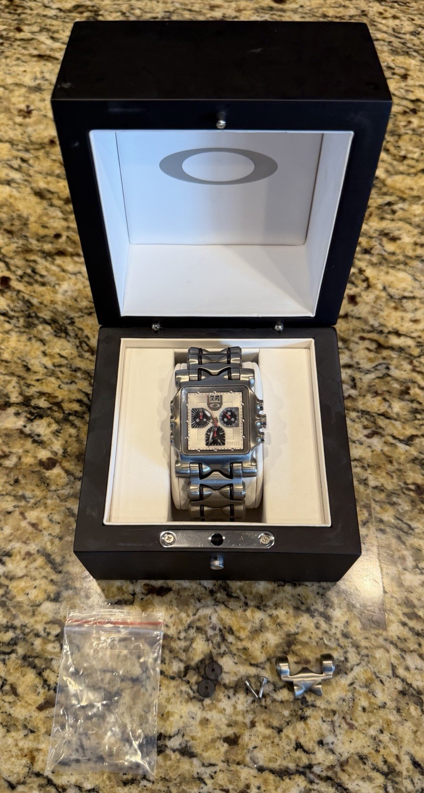 Oakley Minute Machine Time Tank Titanium With Box And All Accessories