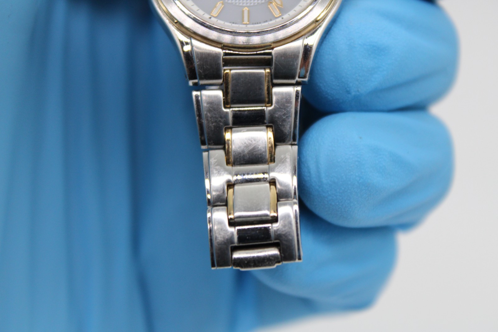 Seiko V182-0AB0 Solar Date Ladies Wrist Watch Used Good Tested Works US Seller