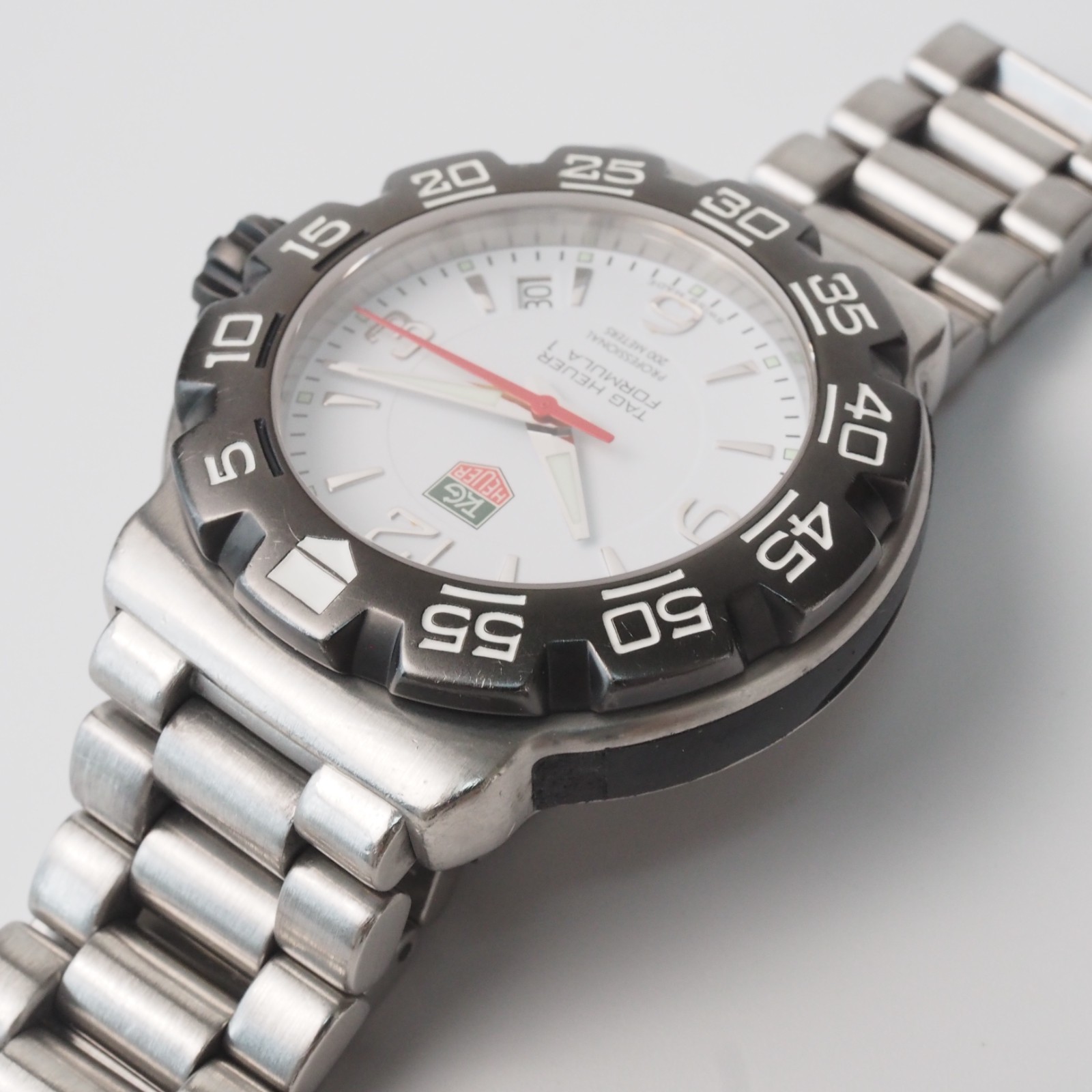 TAG Heuer Formula 1 WAC1111-0 Quartz White Dial 40mm Men’s