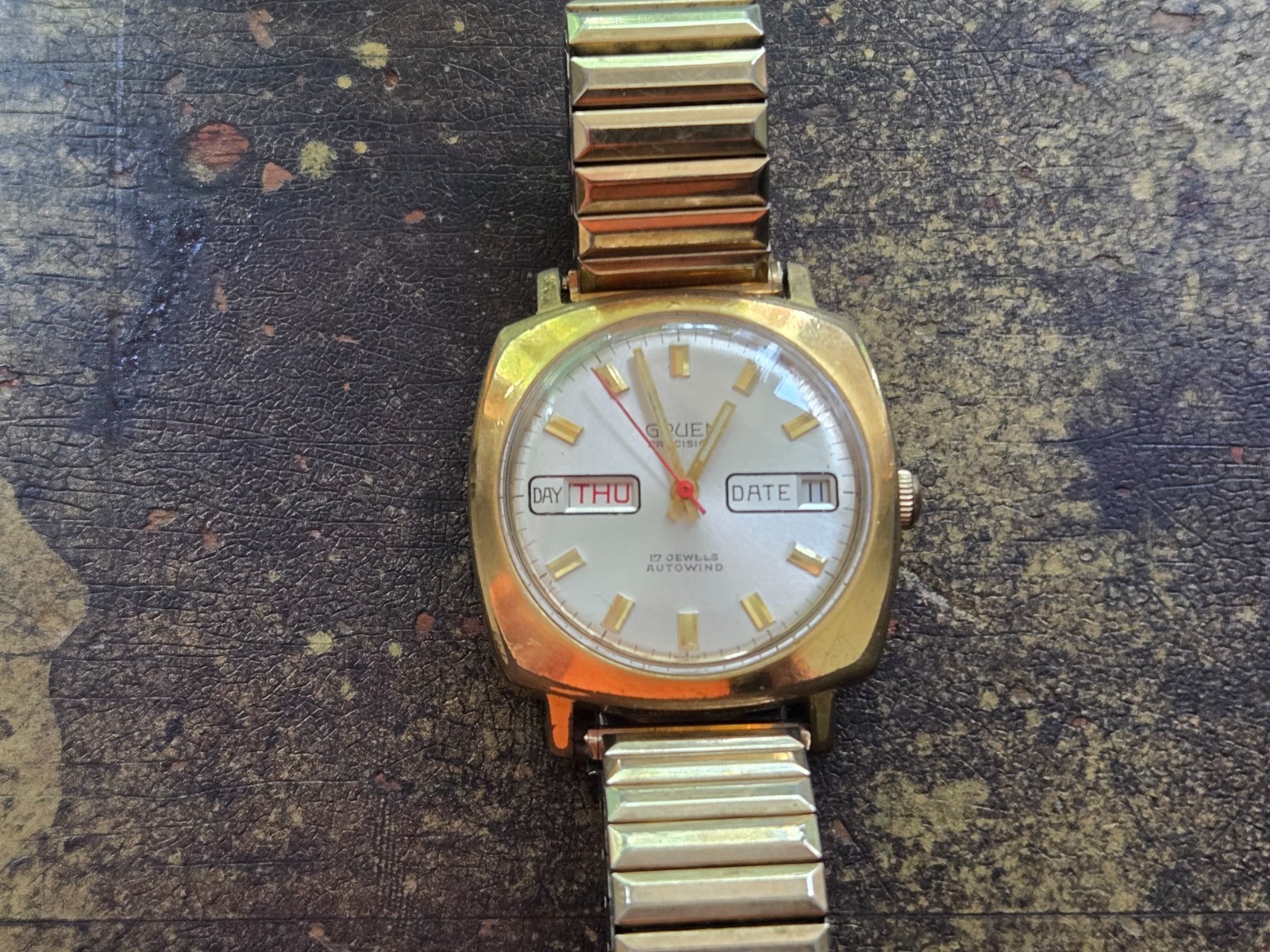 Vintage Gruen Precision Day-Date Automatic Watch – 17 Jewels – Runs