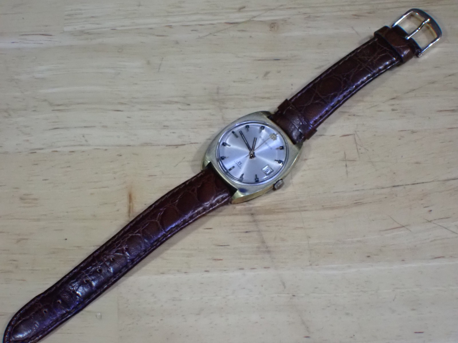 Bucherer 25 Jewel Men’s Automatic Wristwatch runs ETA 2622 with date READ