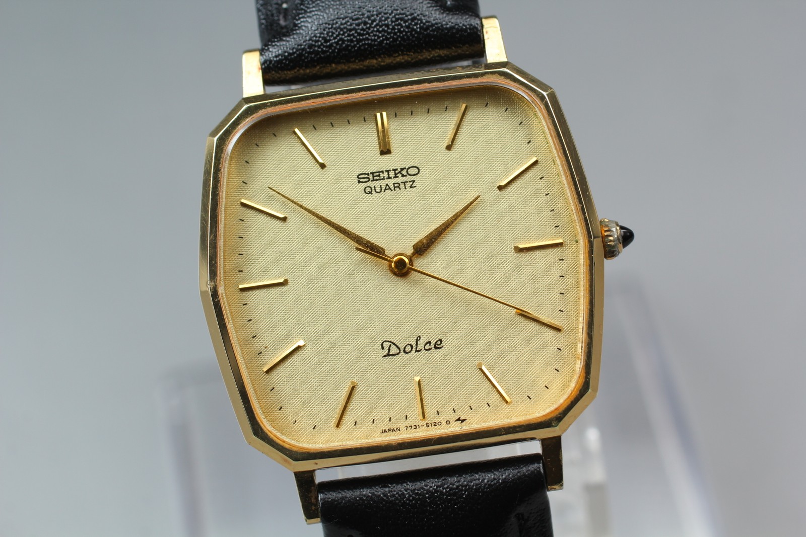 [Near Mint] Vintage SEIKO Dolce 7731-5120 Gold Dial Quartz Mens Watch From Japan