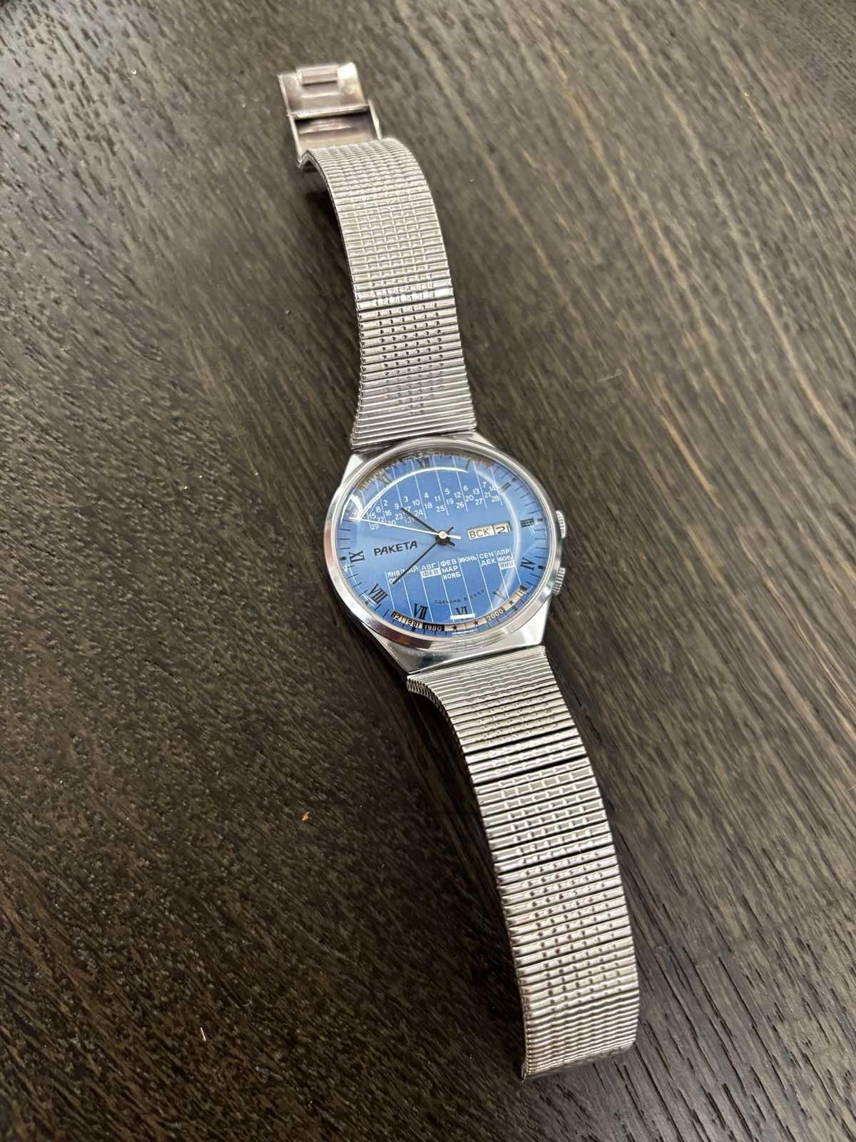 “Vintage Raketa Soviet Calendar Watch Blue Dial USSR Rare Retro Men’s Watch”