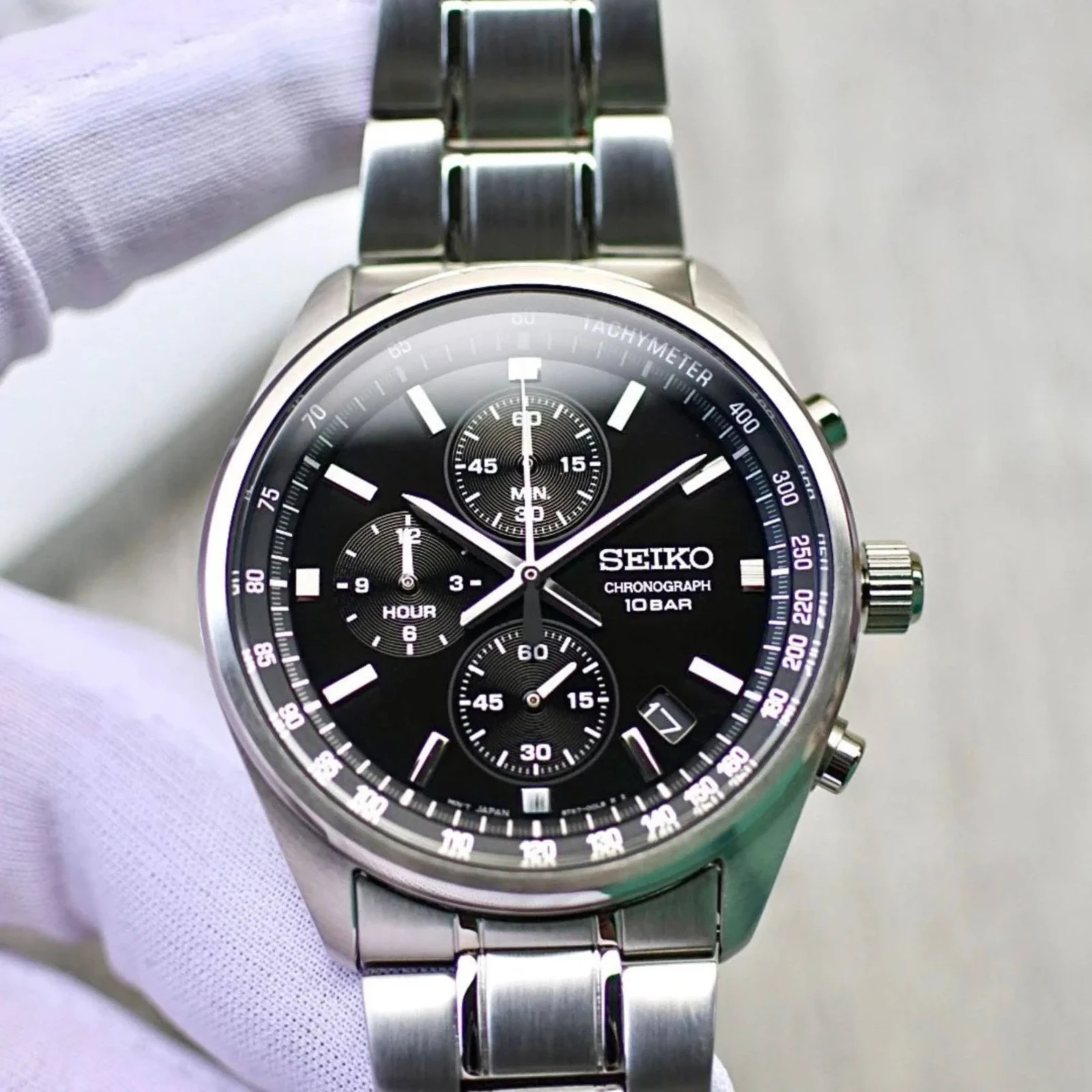 Seiko Chronograph SSB379 Men’s Black Dial Tachymeter Steel Bracelet Watch – New
