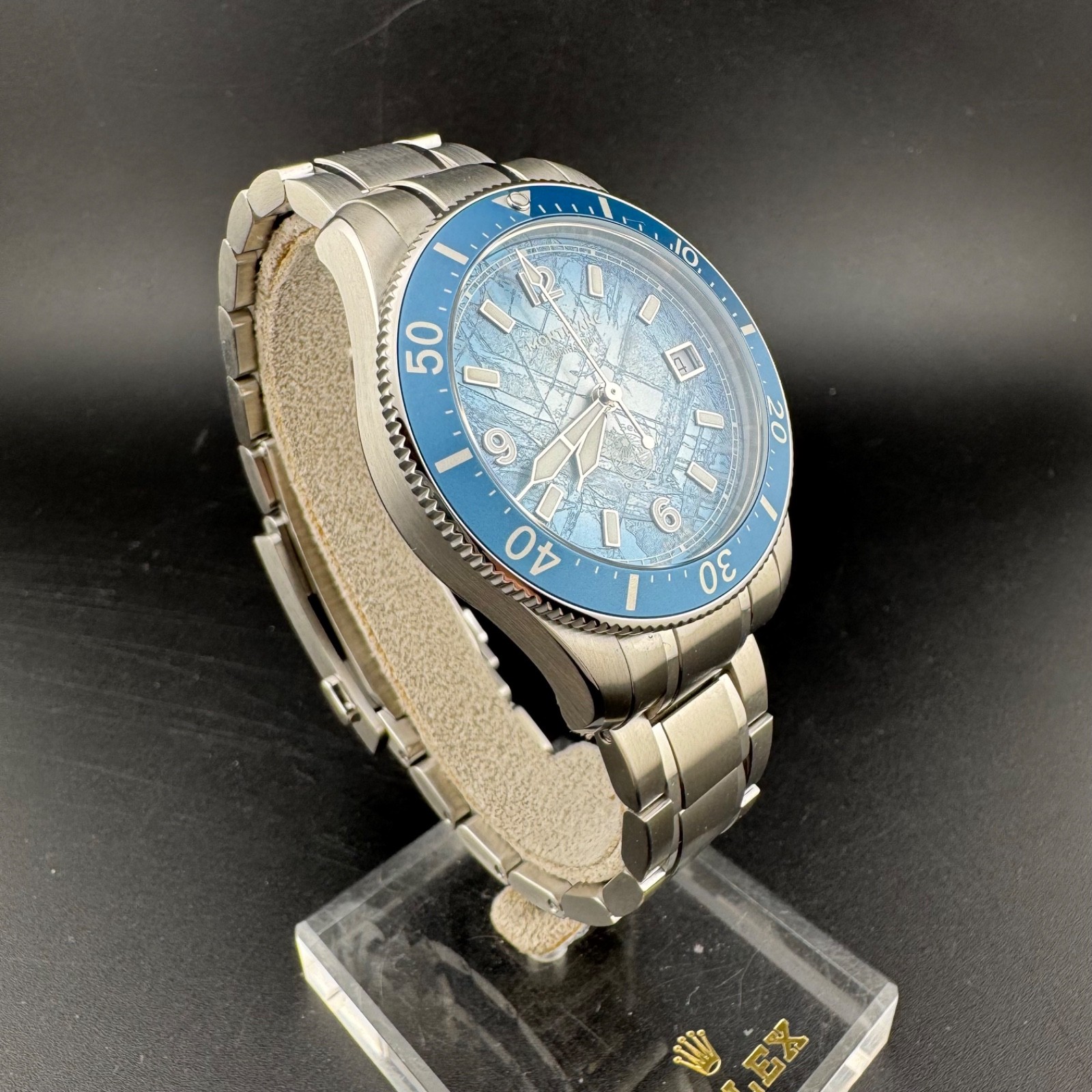 MONTBLANC Iced Sea 0 Oxygen REF 134022 38mm Blue Dial Diver’s Watch Box Warranty