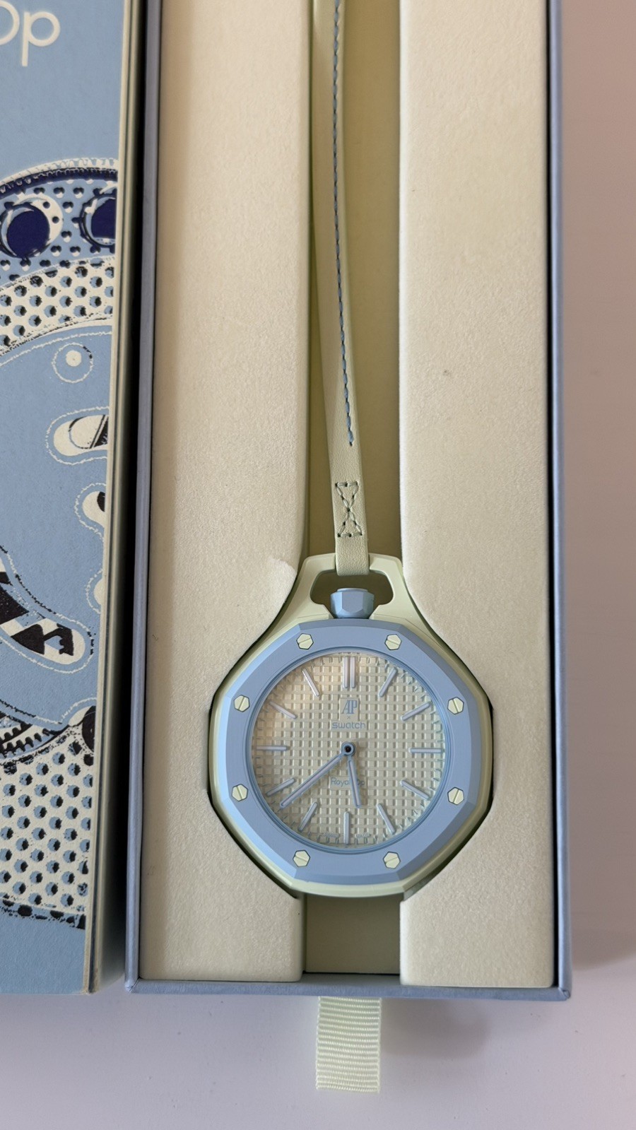 AP X Swatch Royal Pop – Blaue Acht w/ papers IN HAND QUICK SHIP TRUSTED SELLER!!