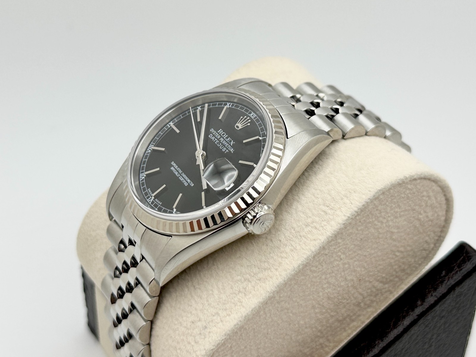 2005 Rolex Datejust 16234 Black Rail Dial 18k Gold Stainless Steel Box Paper