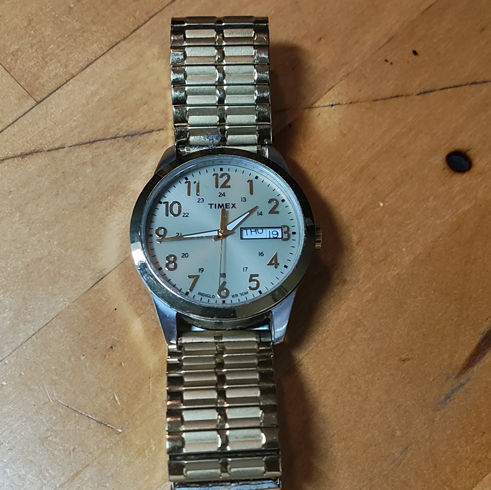 Timex Indiglo Men’s Quartz Analog Gold Tone Bracelet White Dial Day/Date WR30m