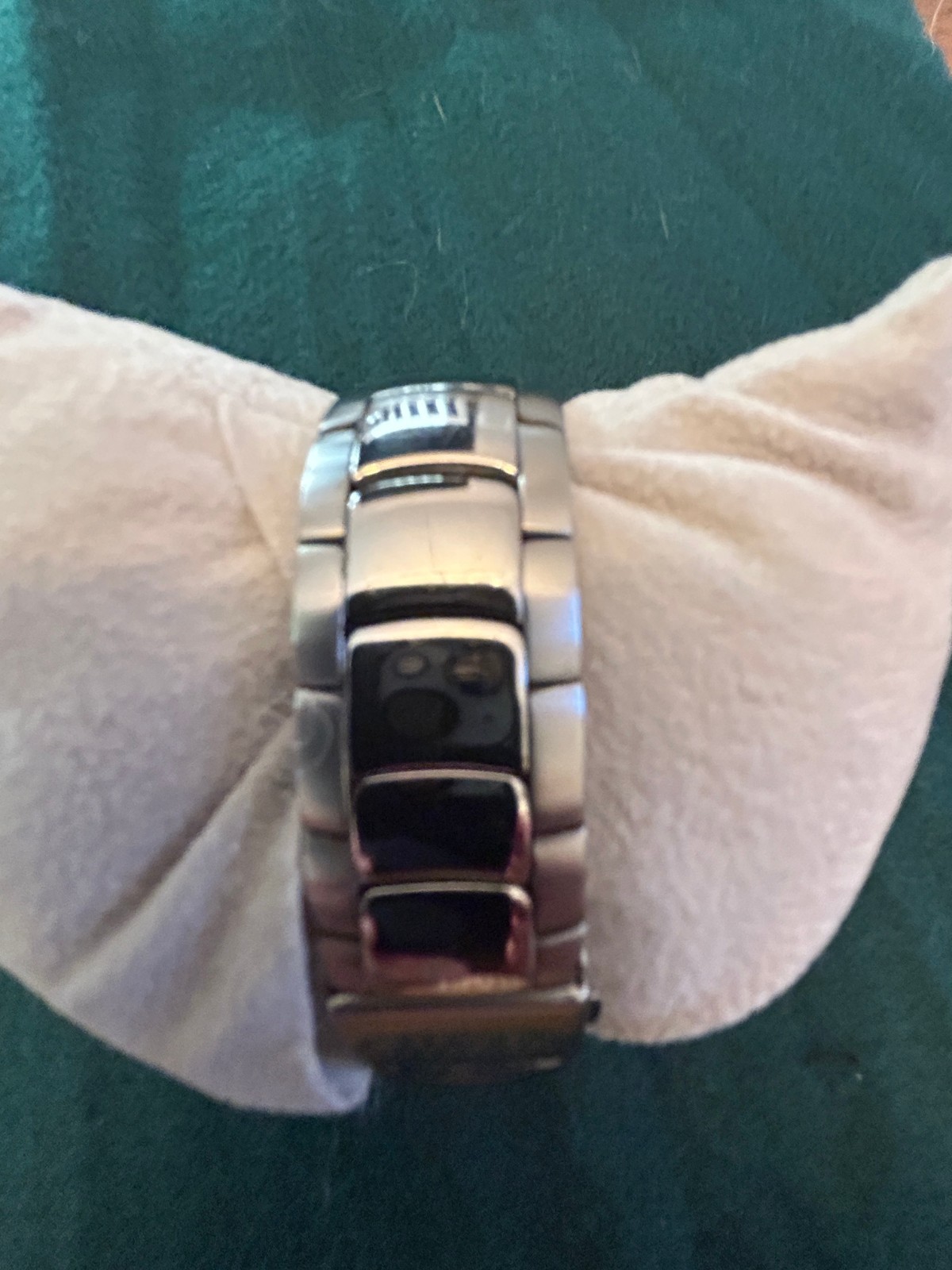 Citizen Eco-Drive Titanium Plus Extra Links WR100 E100-K18434 Mens Watch Black