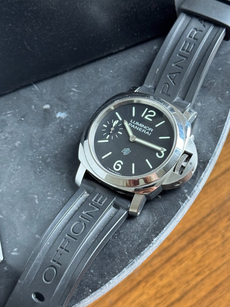 Paneri Luminor Logo PAM01084 2024 Black Dial