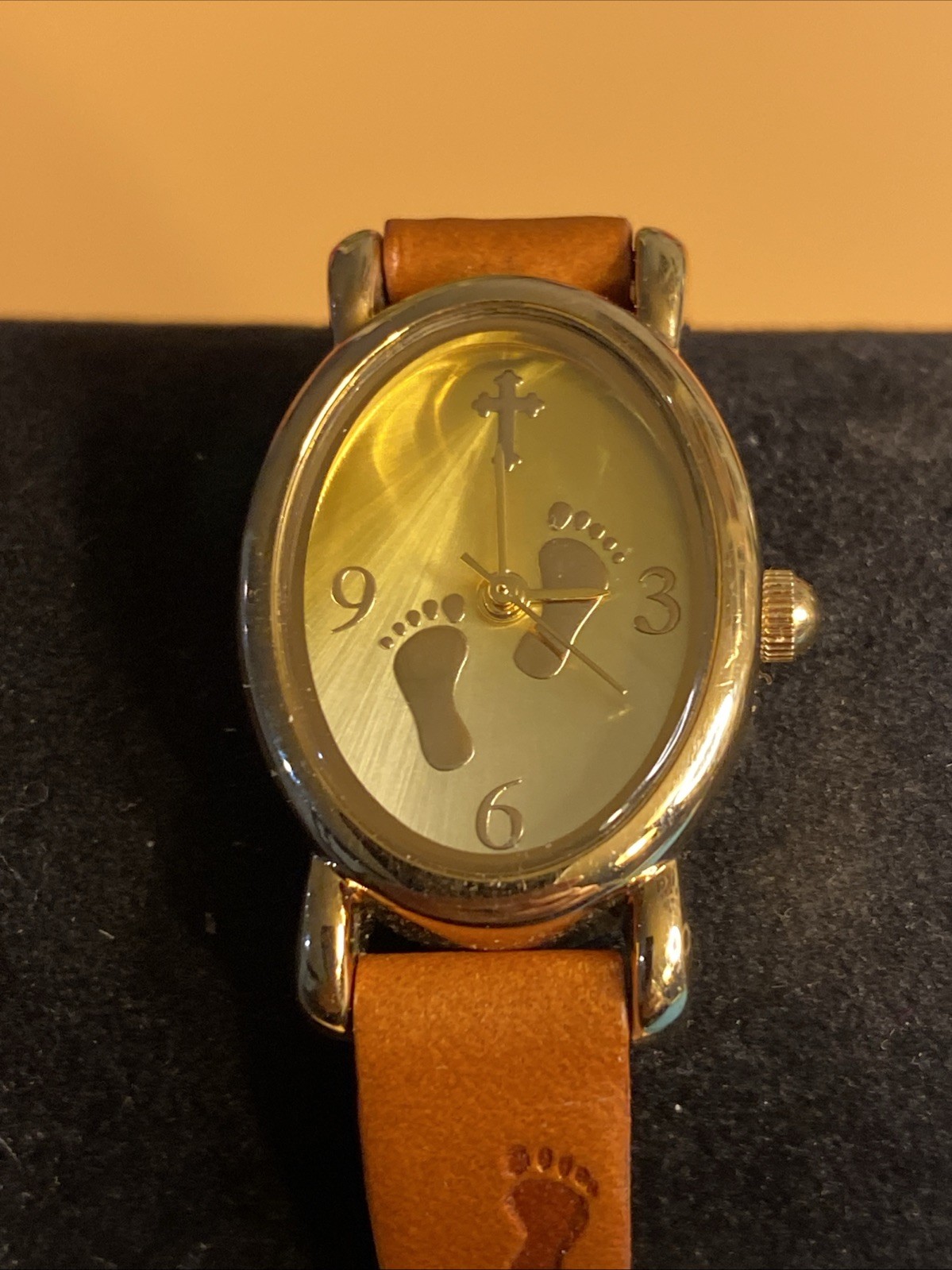 Womens “Footprints in the Sand” Watch. New Band & Battery F52367-1/P