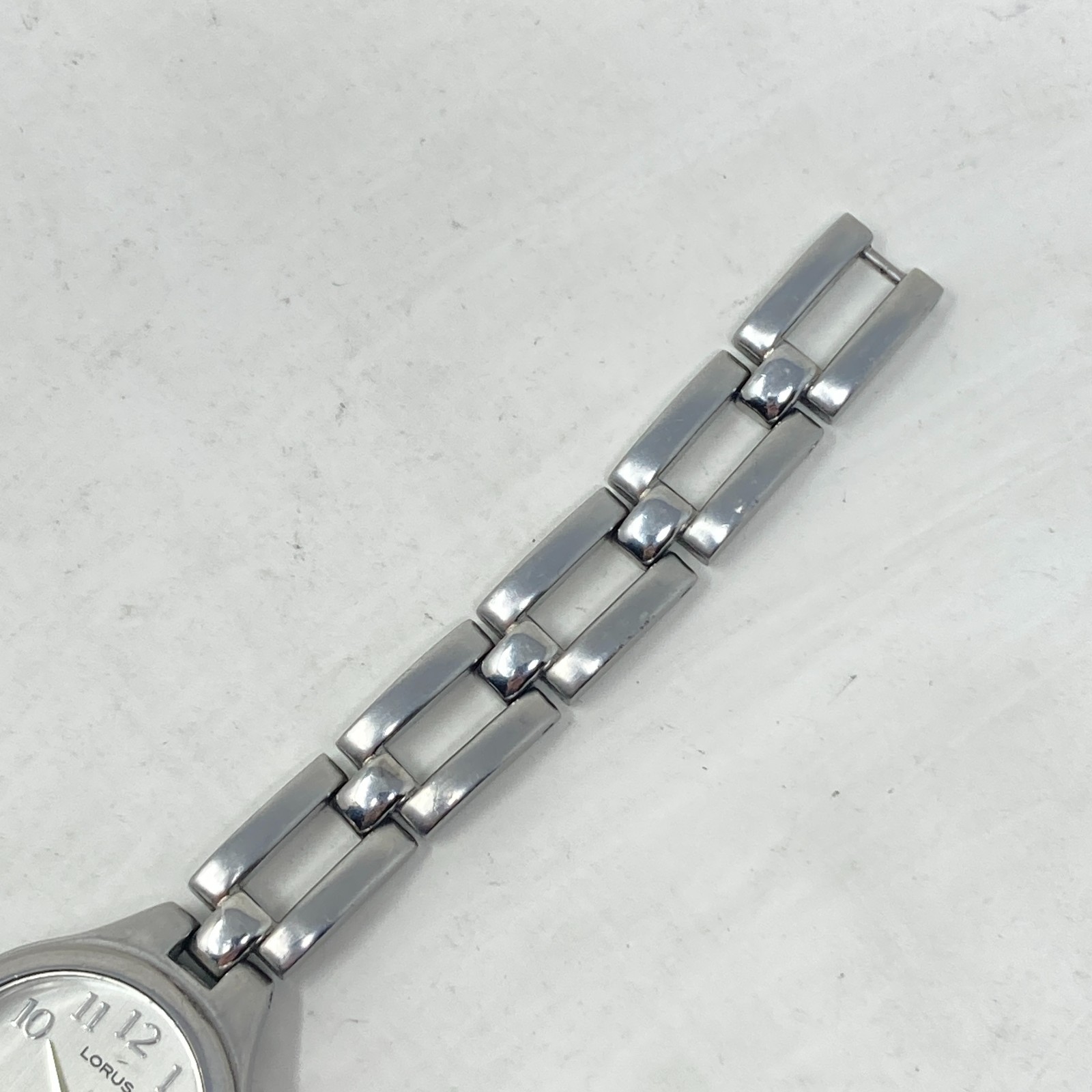 Lorus Women’s Watch 22mm Silver Tone Brushed Finish Classic New Battery 6.5″