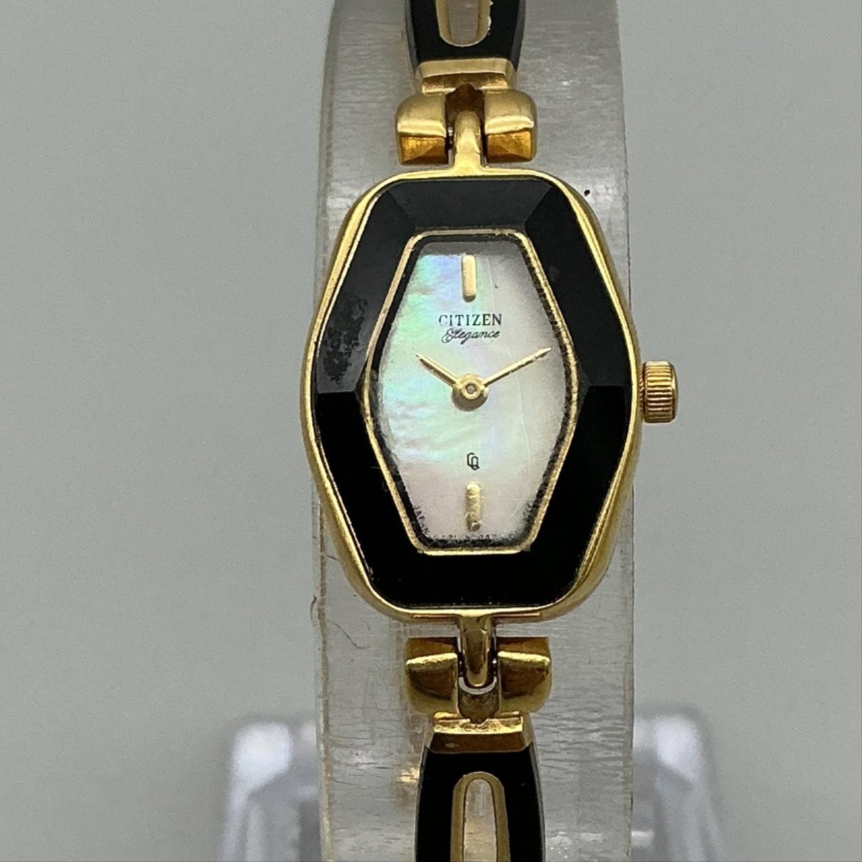 Citizen Womens Watch 15mm MOP Dial Black Gold Tone Bracelet New Battery 7″