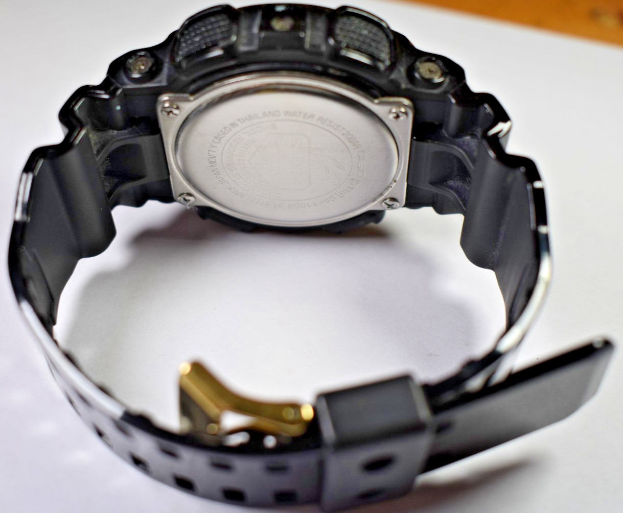 Casio G-SHOCK GA-110GB (5146) Men’s Black/Gold Ana/Digi Watch NEW BATTERY!