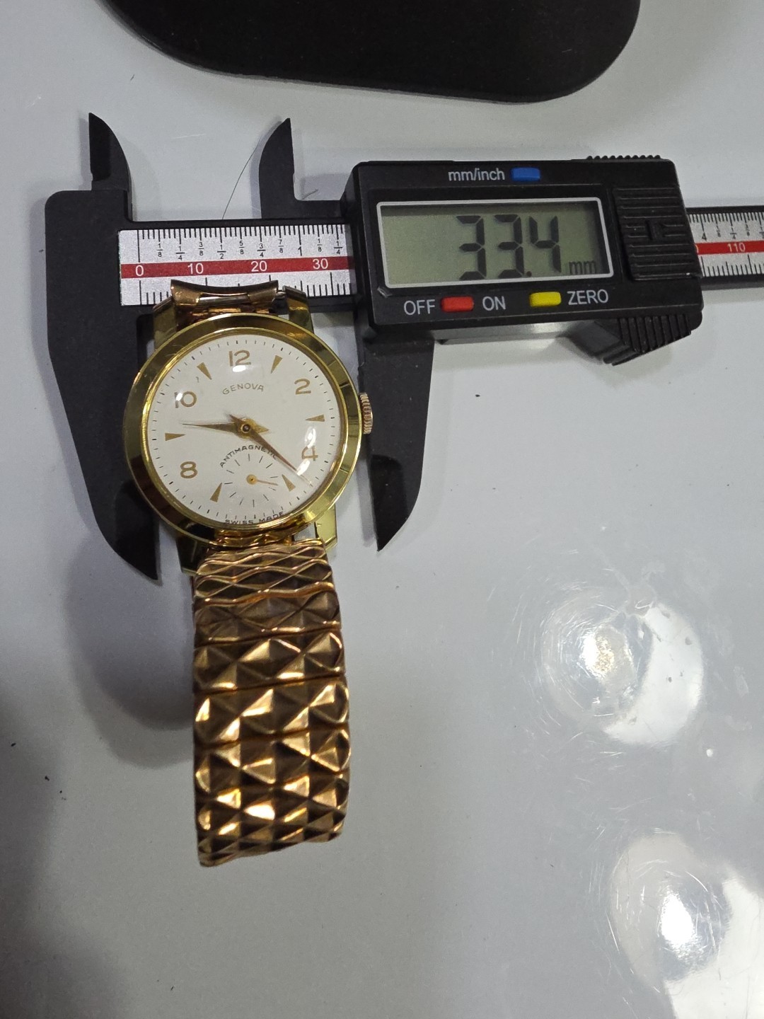 🔥 NOS GENOVA SWISS MADE, WOMAN’S MECHANICAL (MANUAL WINDING) 33MM WATCH