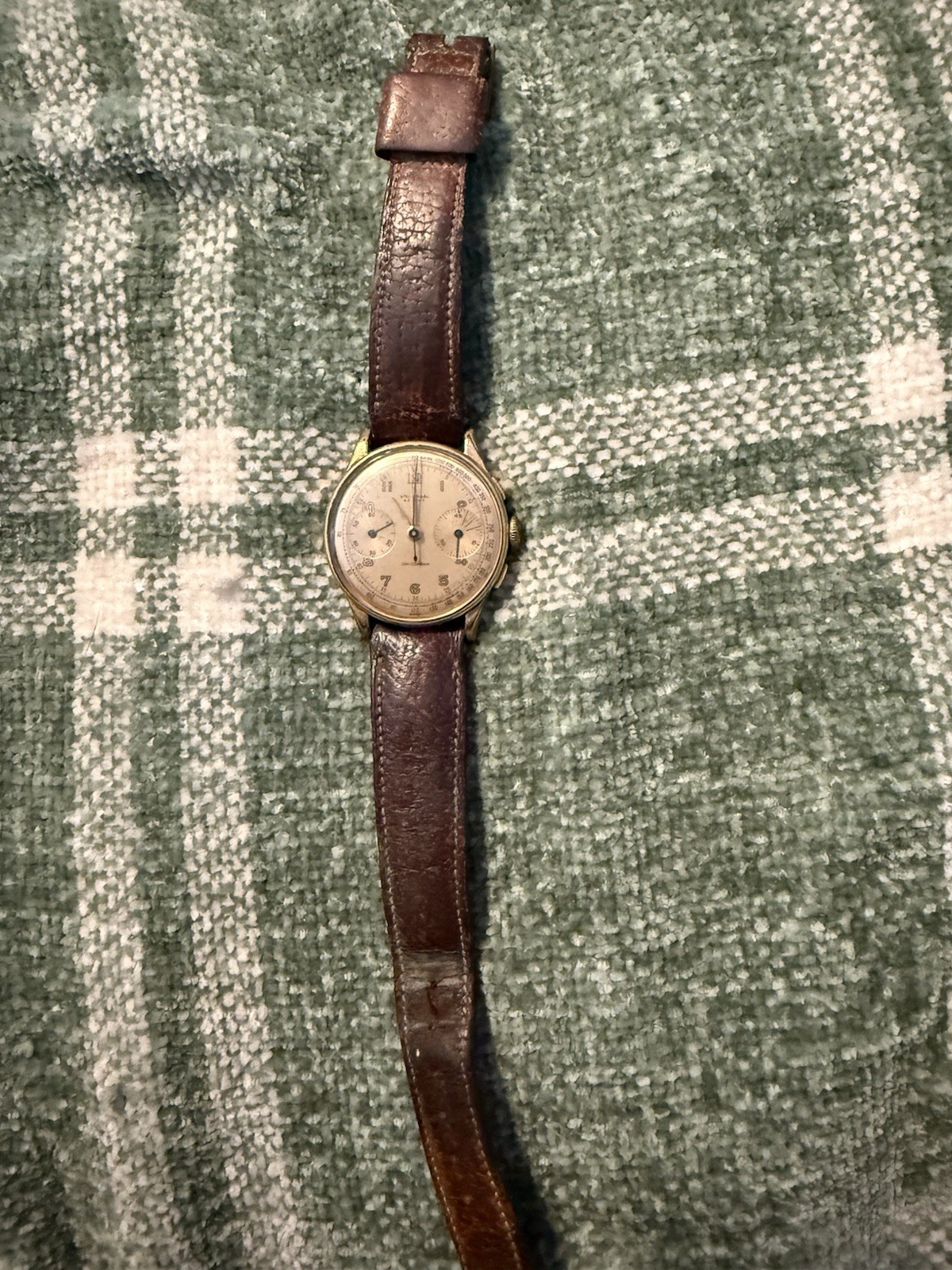 Universal Genève Uni-Compax 1940s Chronograph Manual 34mm Silver Dial