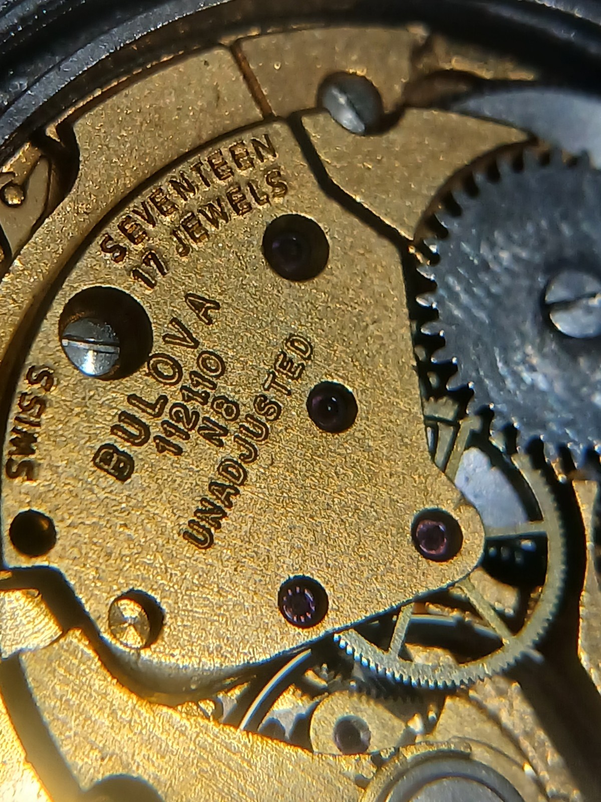 Vintage Bulova 1121.10 Eta 2851 Wrist Watch