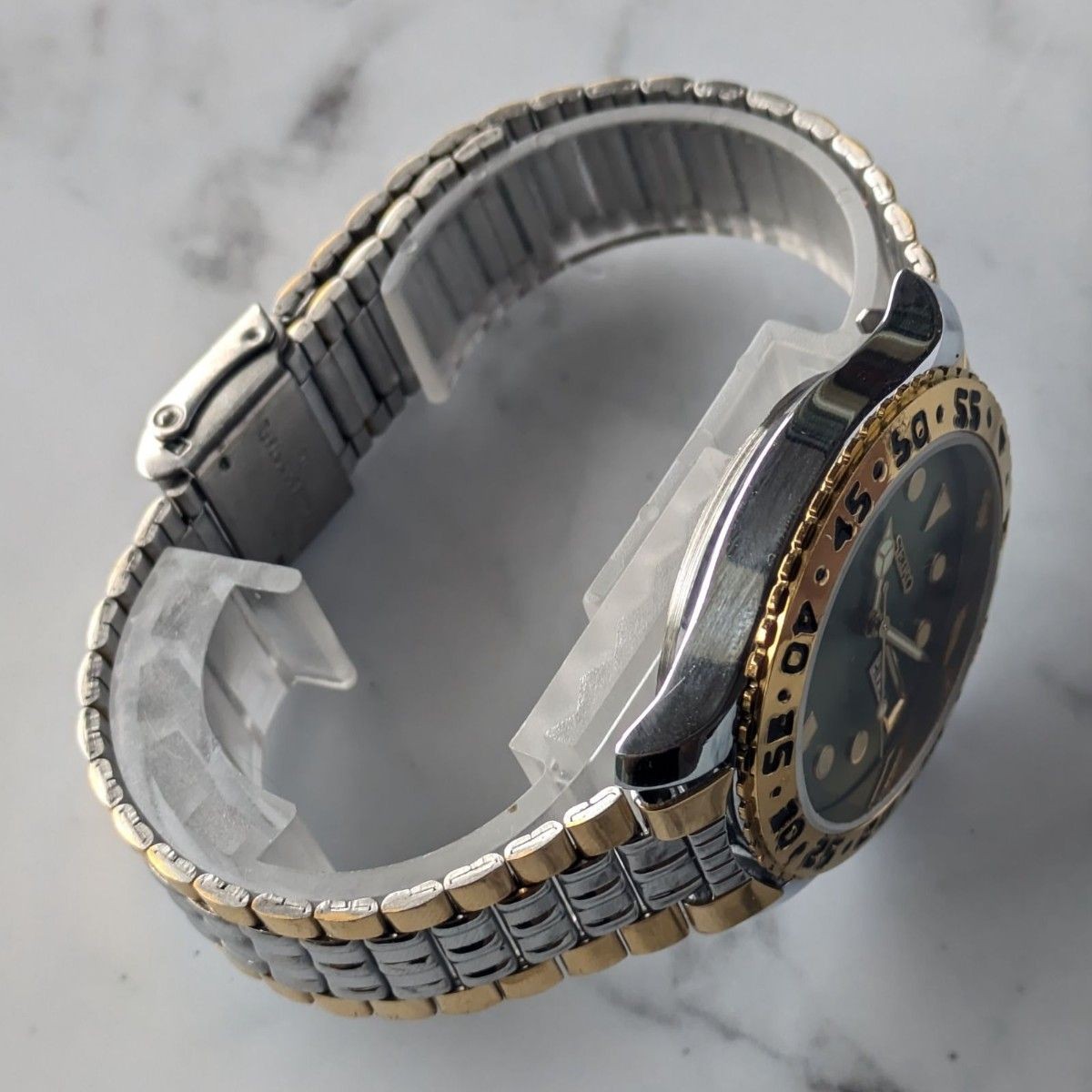 SEIKO 1980-1989 Men’s Automatic Date Gold Tone Men’s Wristwatch