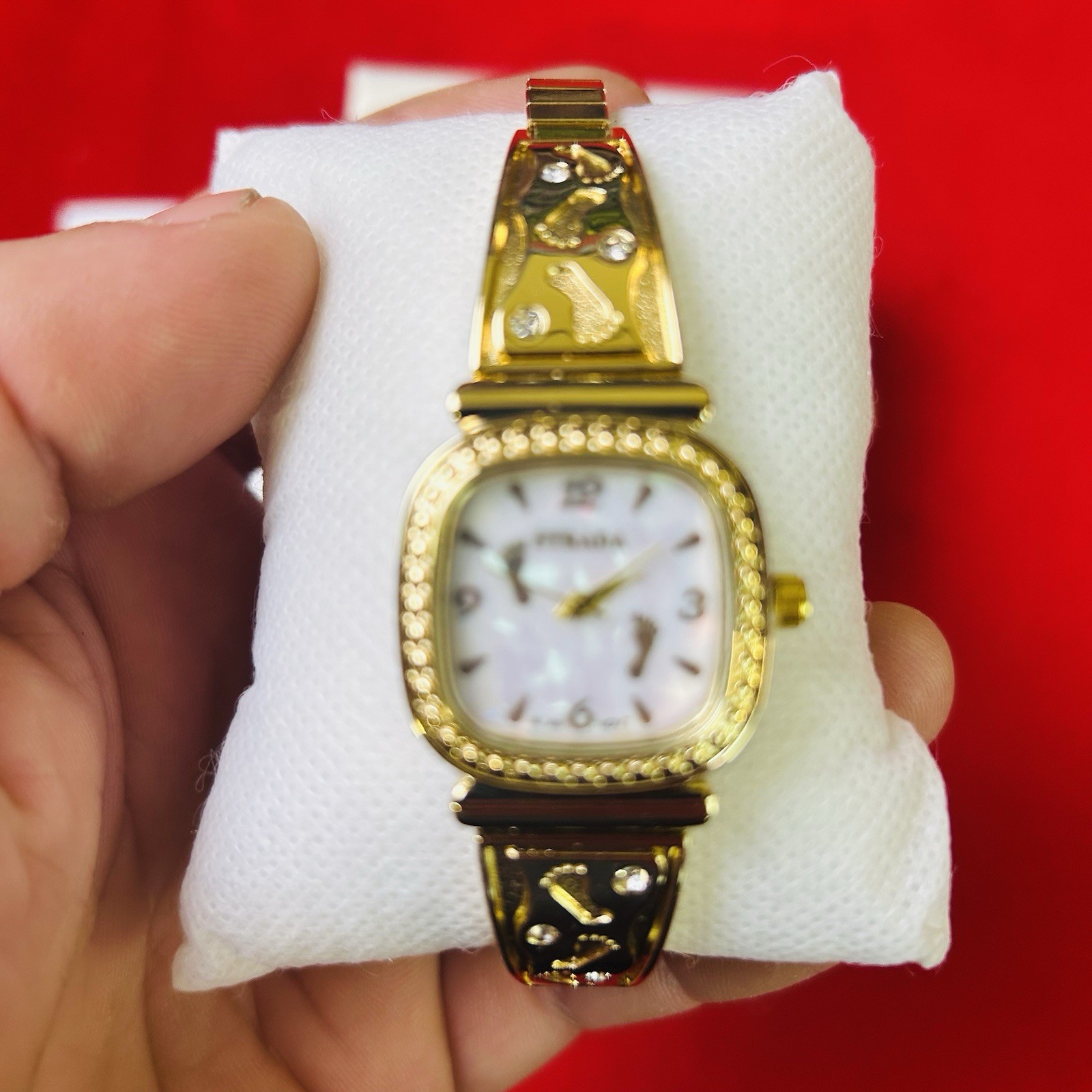 Footprints In The Sand Womens Watch Gold Tone Gemmed Sz 6.5″ Bracelet, New!