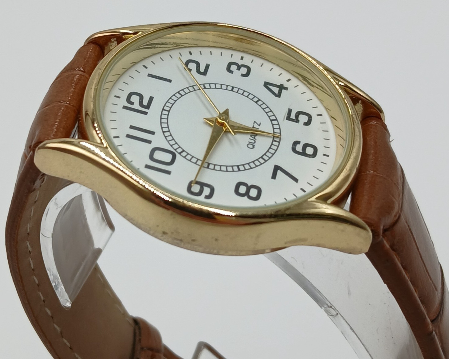 Quartz Watch Unisex Gold Tone Brown Faux Croc Skin upto 8.5in Seconds Hand Japan