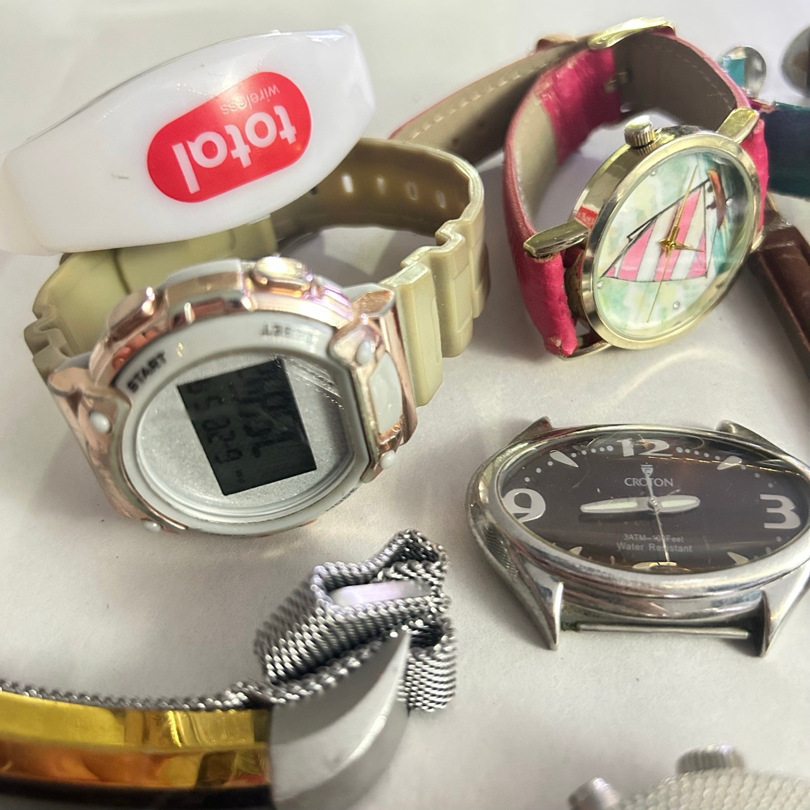 Assorted Watches Used Not Working For Parts Or Pieces lot 4
