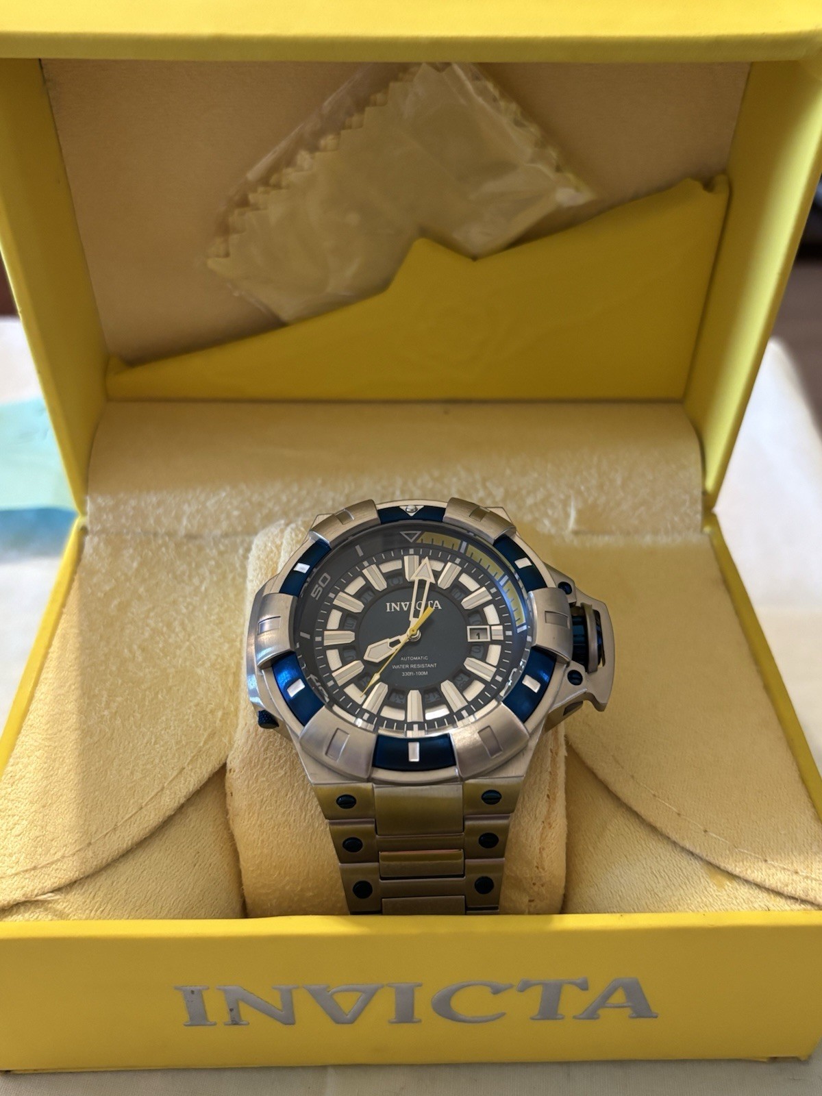 Invicta Akula Reserve Men’s Automatic Watch model 31816