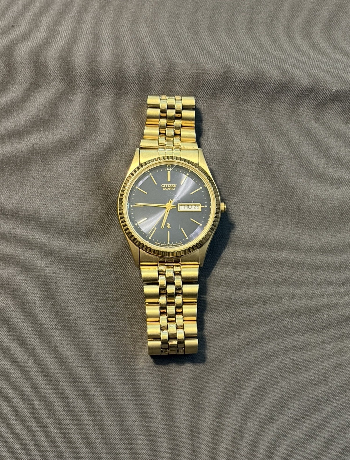 Citizen Men’s Vintage Quartz Watch Day/Date Gold Tone!!(vintage SEE DESCRIPTION)