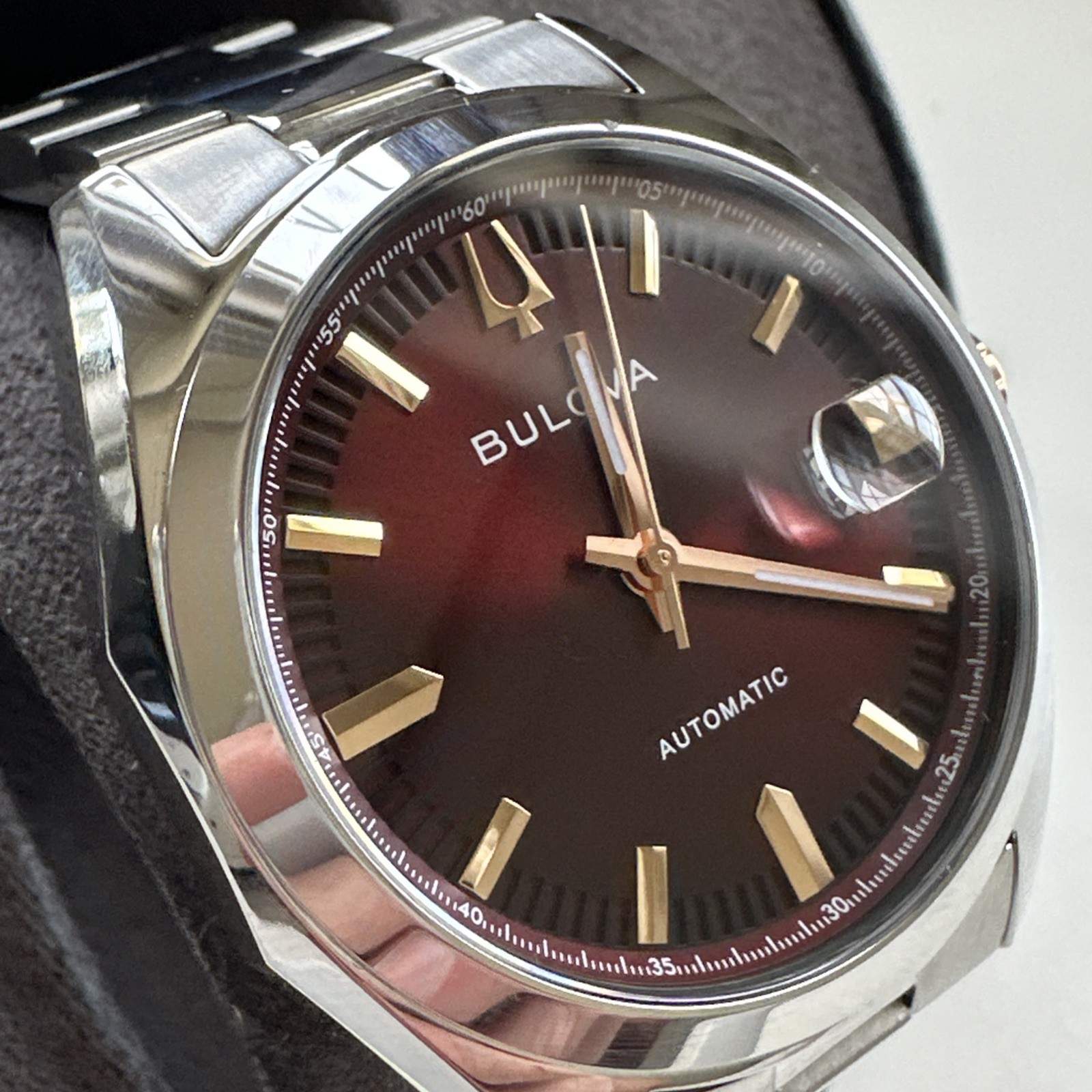 Bulova Mens Classic Calendar Automatic Silver Stainless Steel Watch 39 MM 98B422
