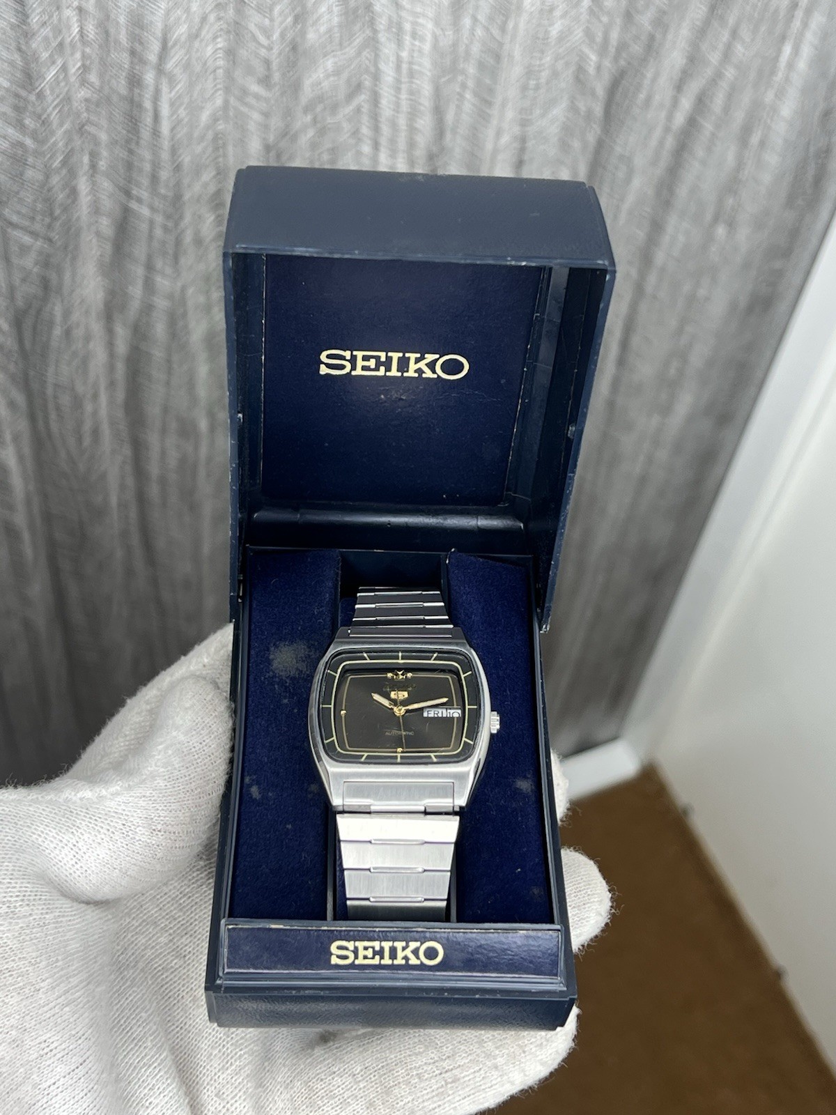 Vintage Seiko 5 Automatic TV Shape 6309-4004 Day/Date Men’s Wristwatch Japan.