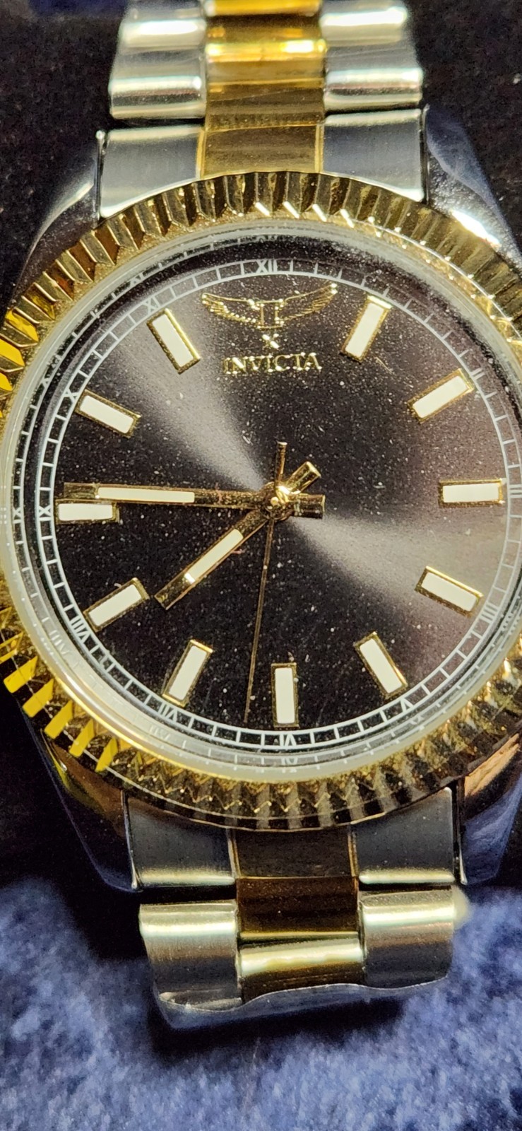 Invicta Unisex Two-Tone Gold/Silver SS Bracelet Watch Black Dial Fluted Bezel