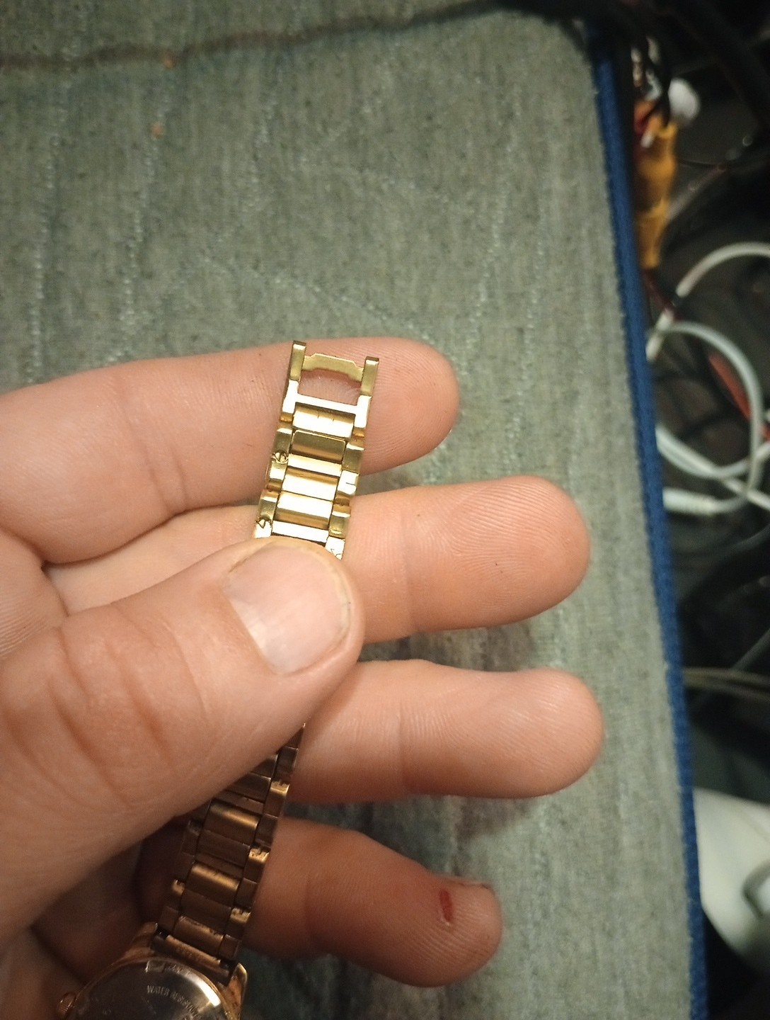 Ladies Seiko Watch 5 Bar V701-2J10