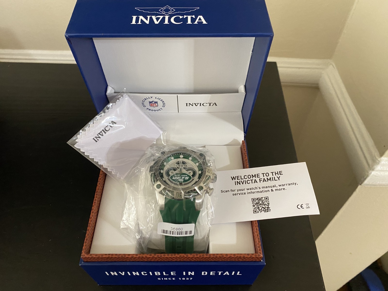 Invicta Bolt NFL New York Jets Men’s 52mm Silicone Quartz Chrono Watch 35860