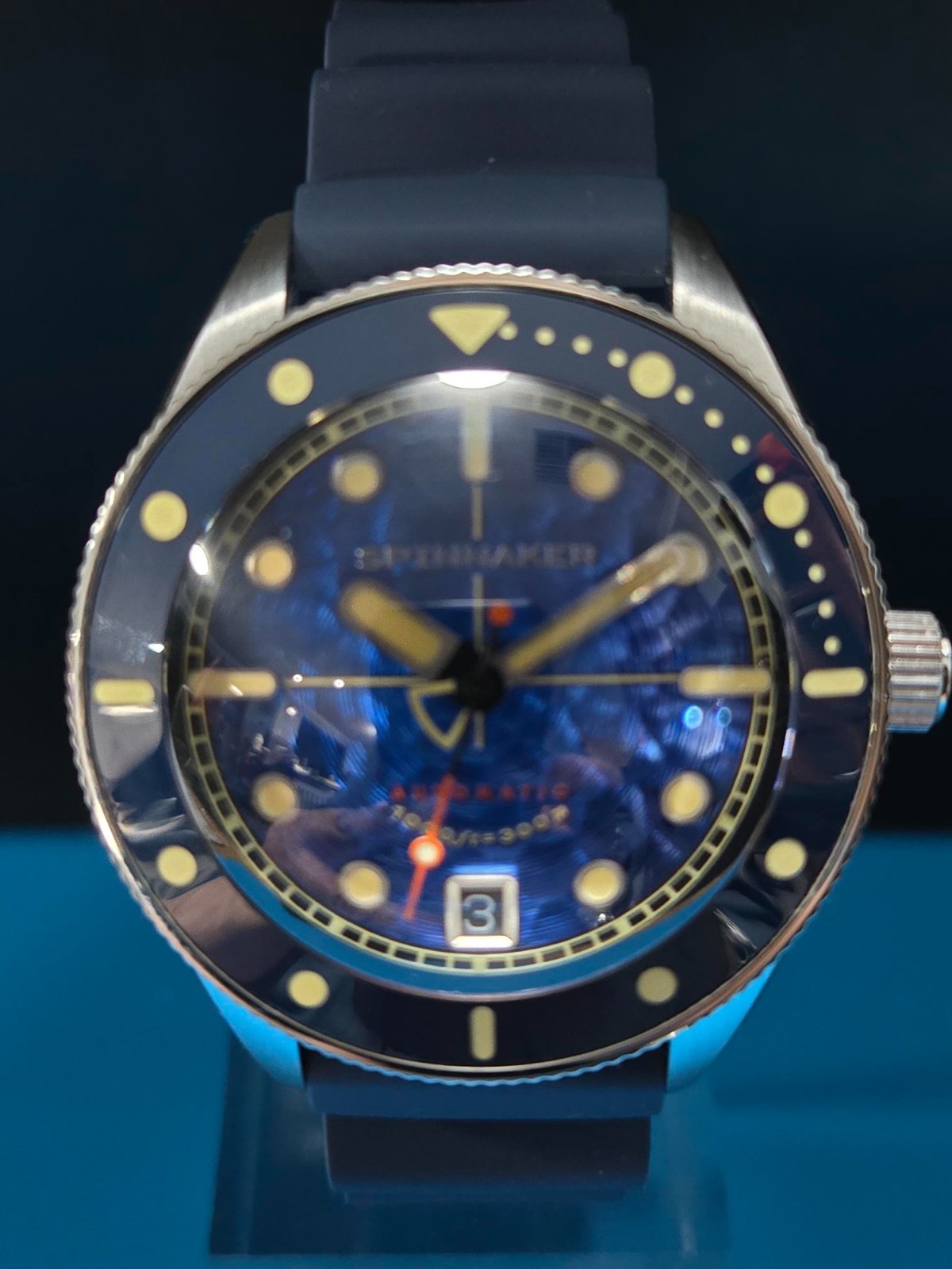 SPINNAKER CHALLENGER DIVER DOMED CRYSTAL WR30ATM DEPTH BLUE