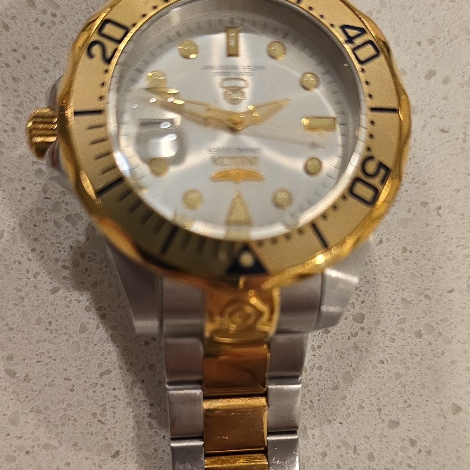 Invicta Pro Diver Men’s Automatic Two-Tone Stainless Steel 200m Date Watch