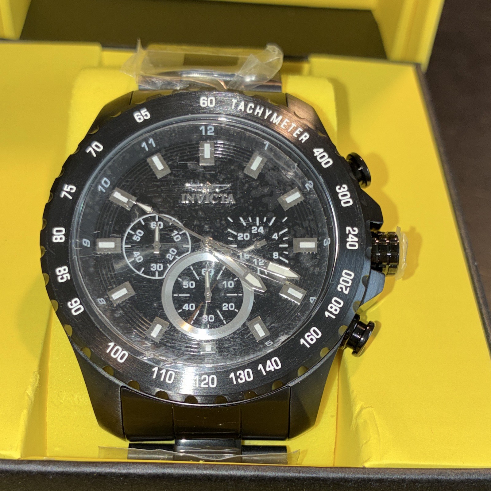 Invicta Men’s Chronograph Tachymeter Quartz Wristwatch Black Dial Steel Box