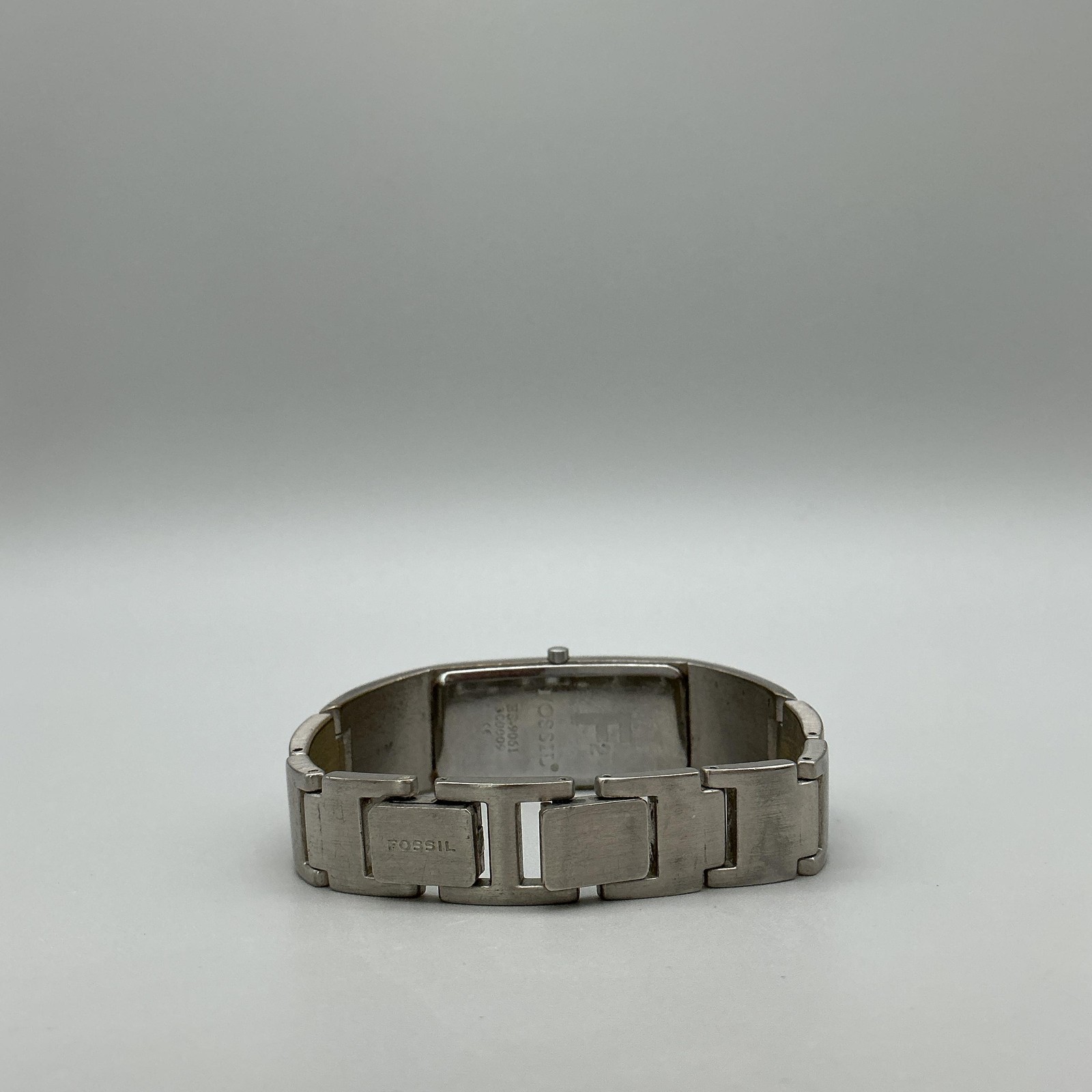 Vintage Fossil Womens Watch 18mm Silver Tone F2 ES-9061 New Battery 6.75″