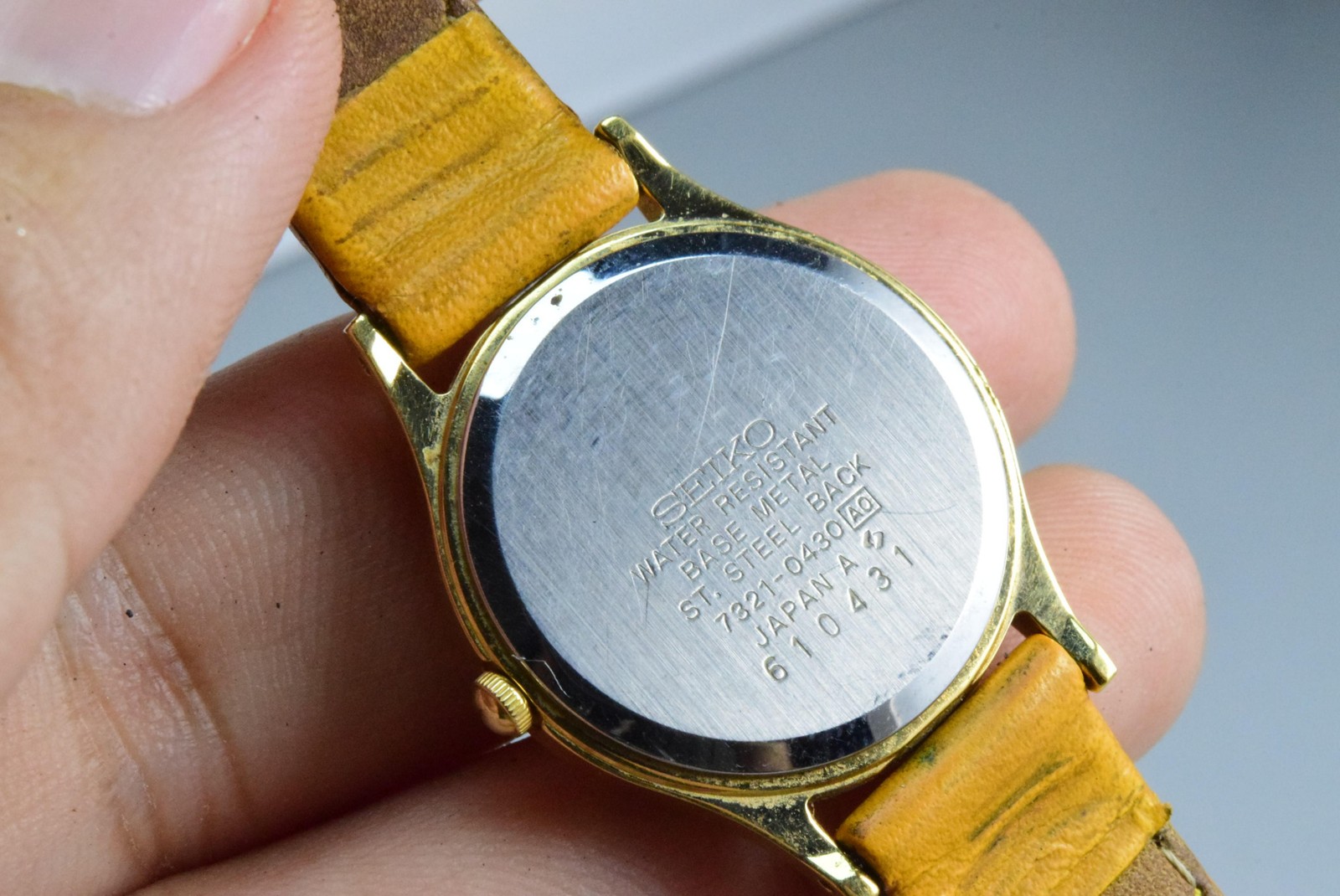 Vintage watch Seiko Avenue 7321-0430 Creamy Lady Quartz Round 27mm