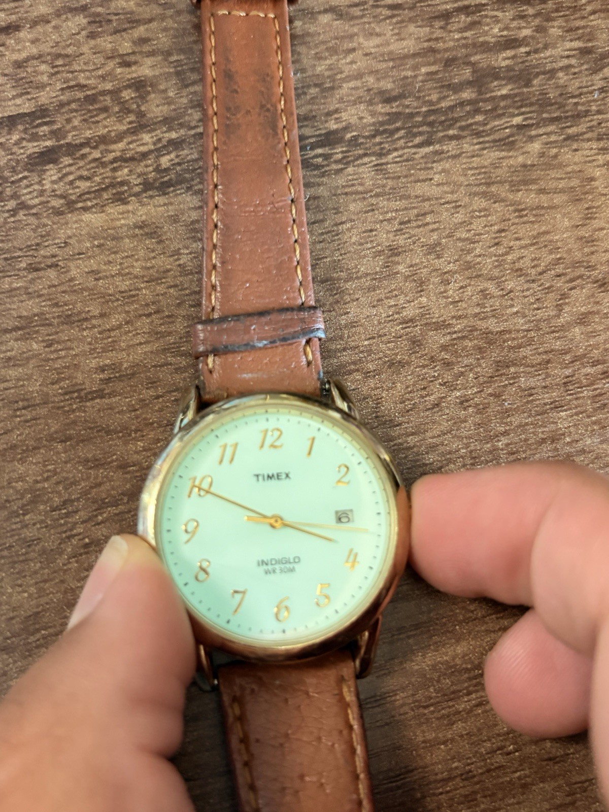 Timex Indiglo Quartz Analog Date Watch Gold Tone Brown Leather Strap WR30m