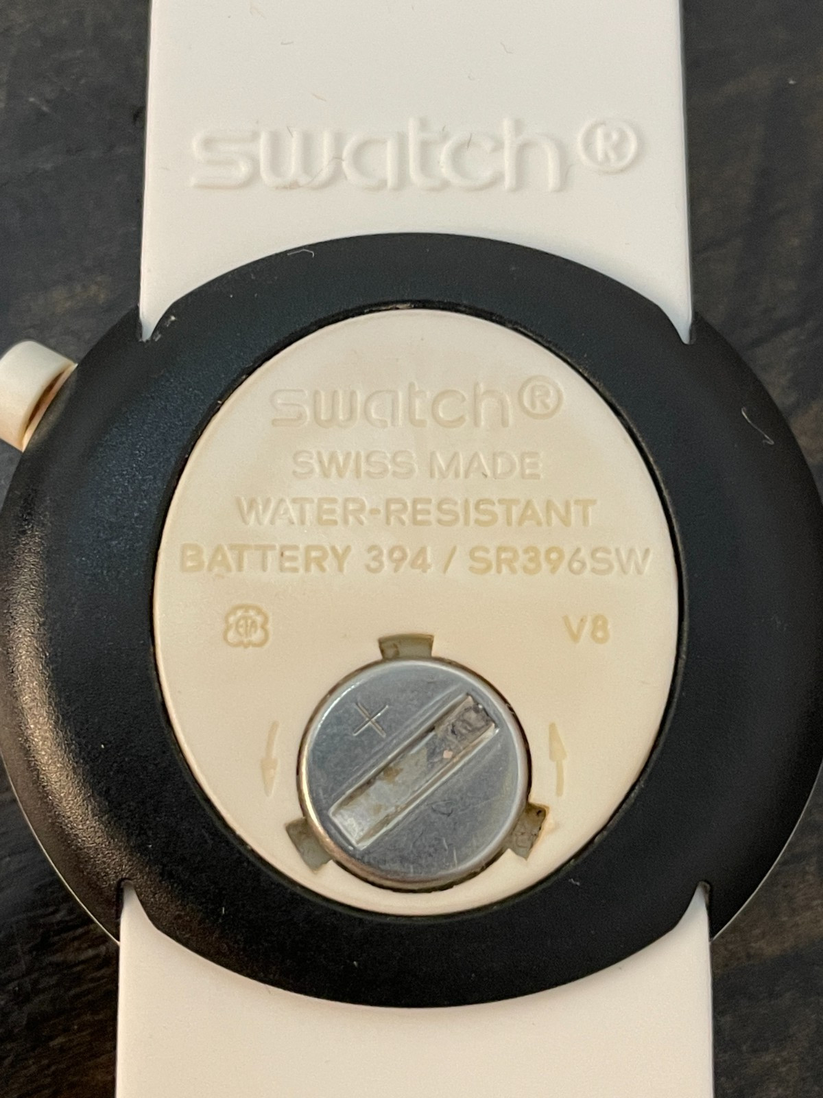 Swatch Striure SUON130 41mm Blue and White Striped Silicone Watch Swiss Working