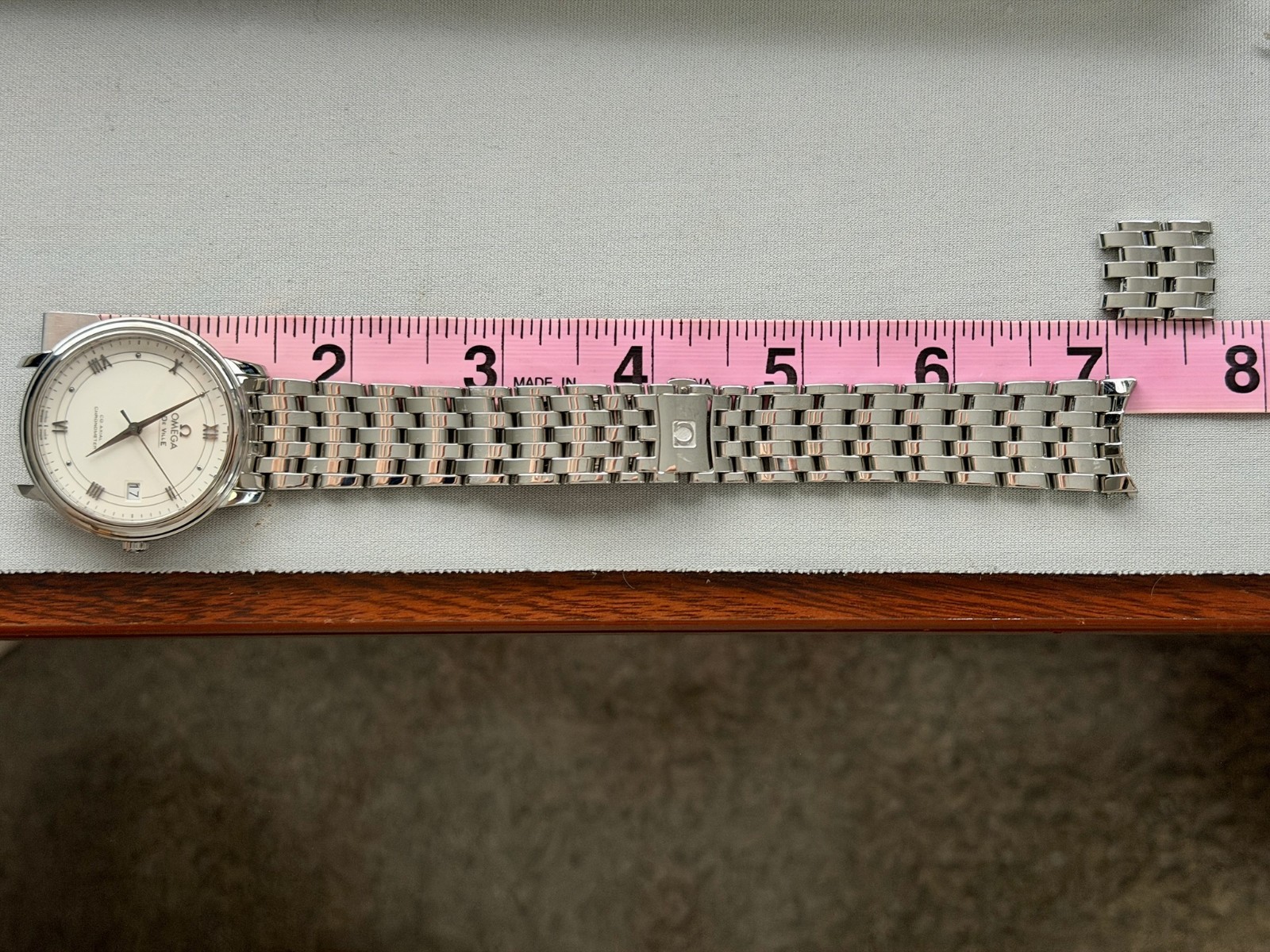 Omega DeVille Coaxial Chronometer 424.10.37.20.04.001 – 37mm Cal. 2500 Auto