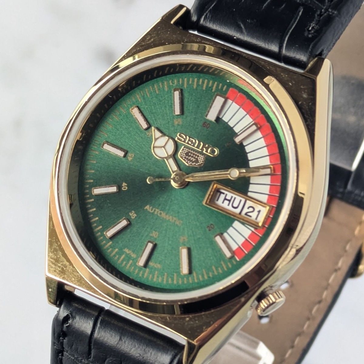 SEIKO 1980-1989 Men’s Automatic Date Gold Tone Men’s Wristwatch